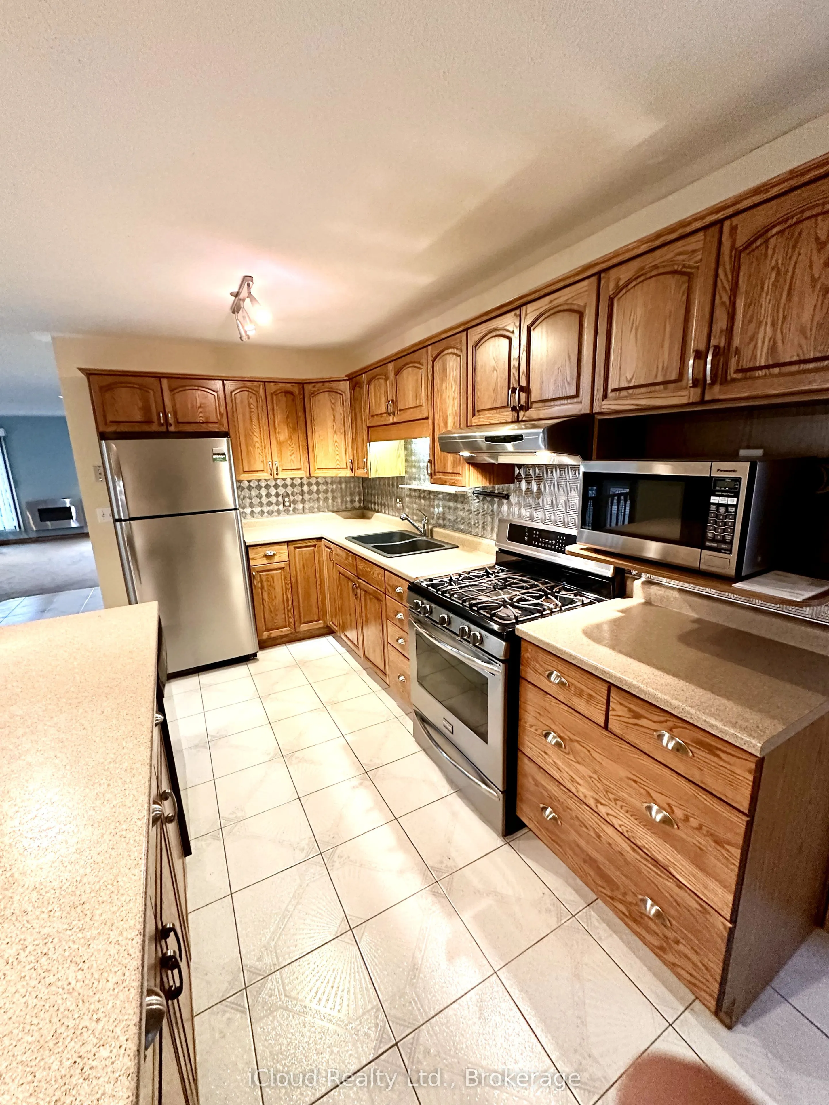 86 Glendale Drive
