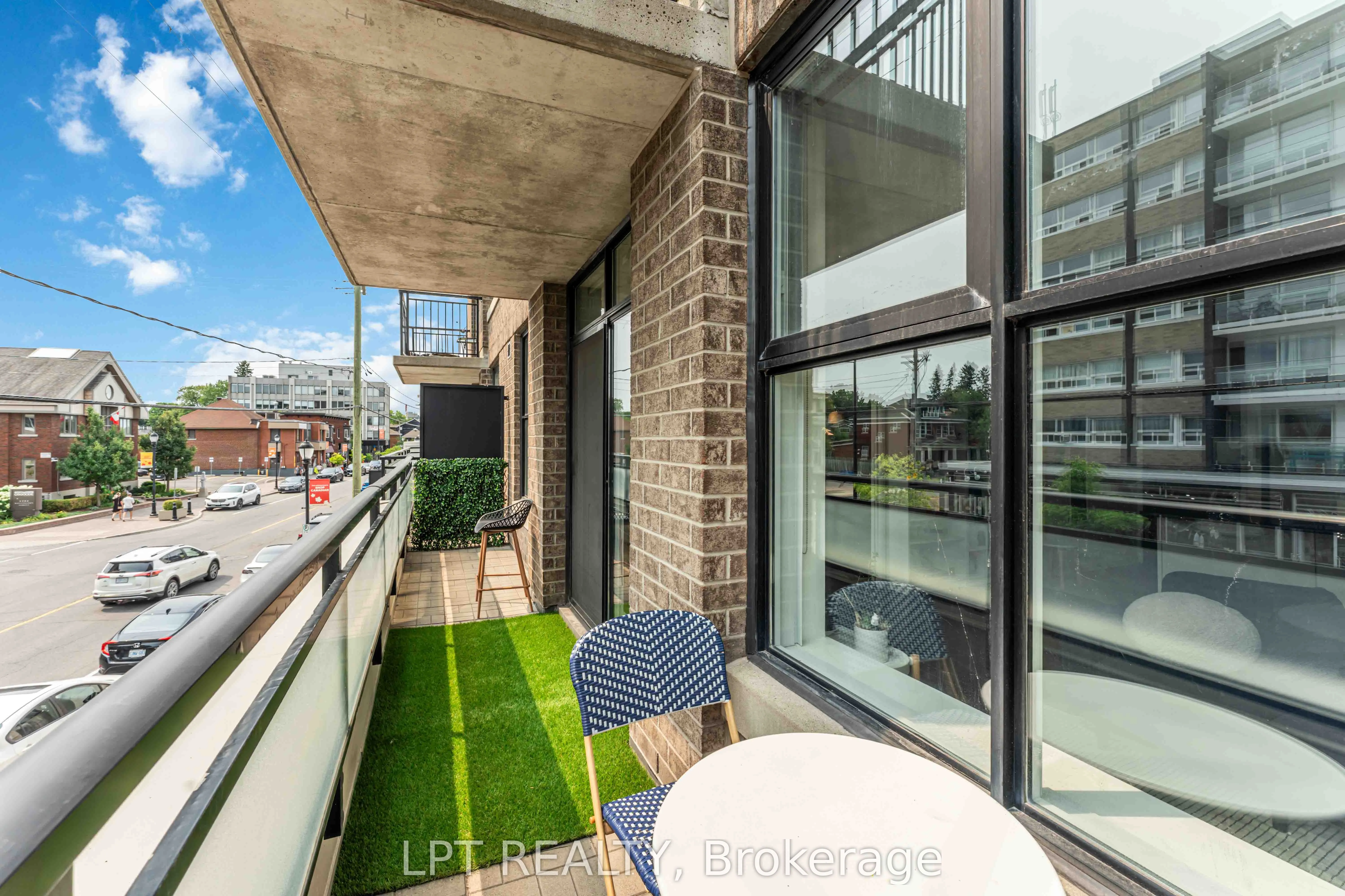 150 Caroline Avenue, #206