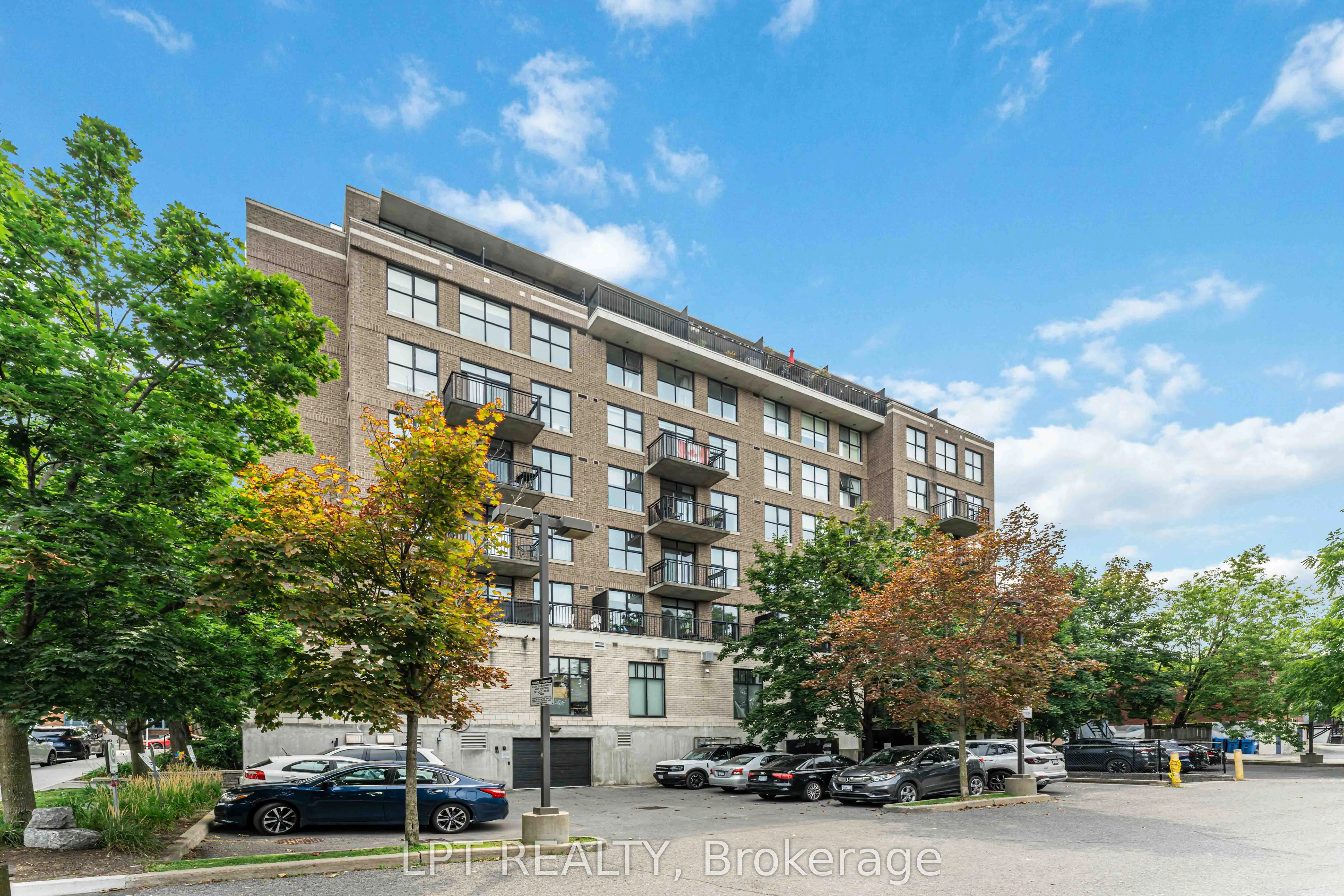 150 Caroline Avenue, #206