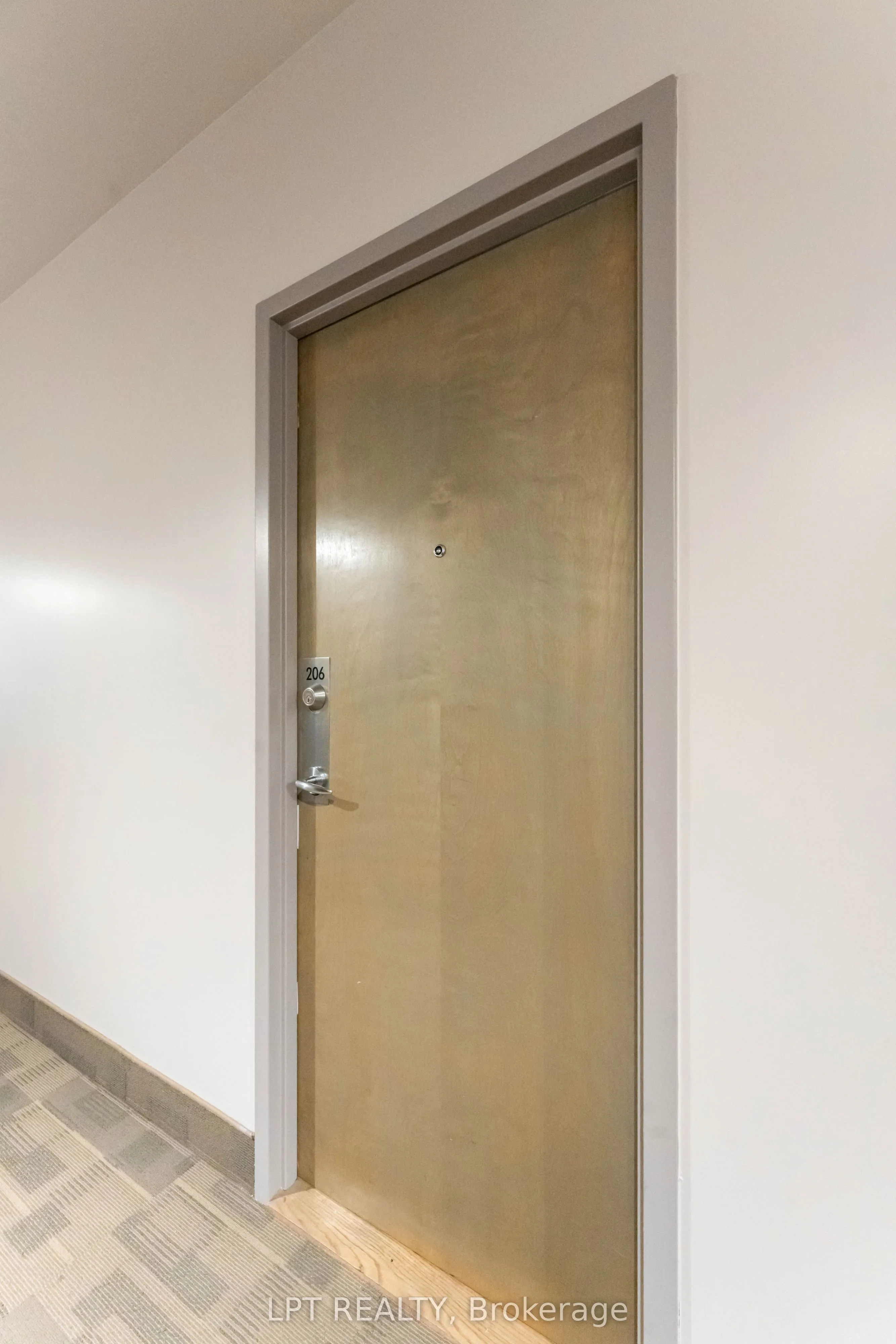 150 Caroline Avenue, #206