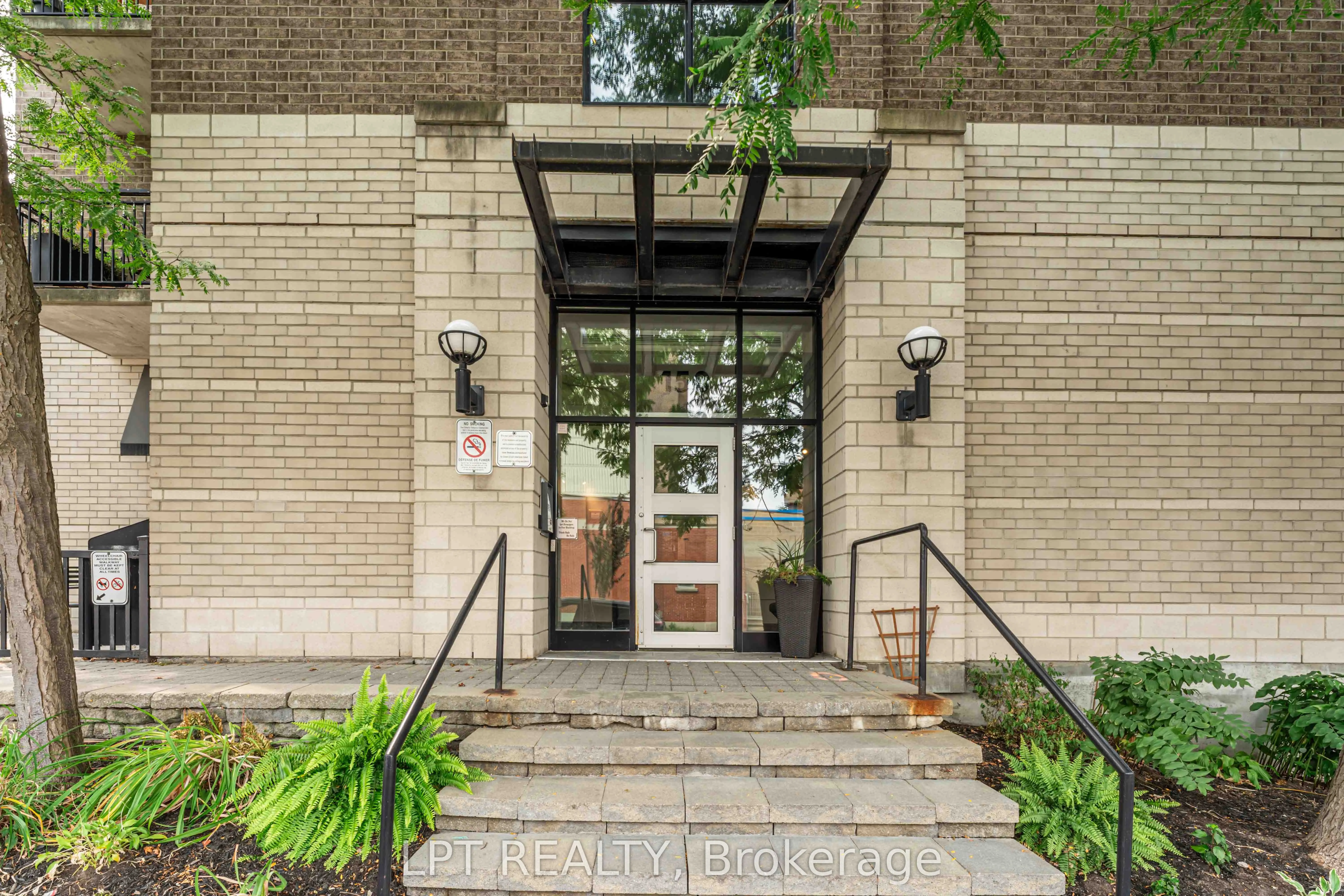 150 Caroline Avenue, #206