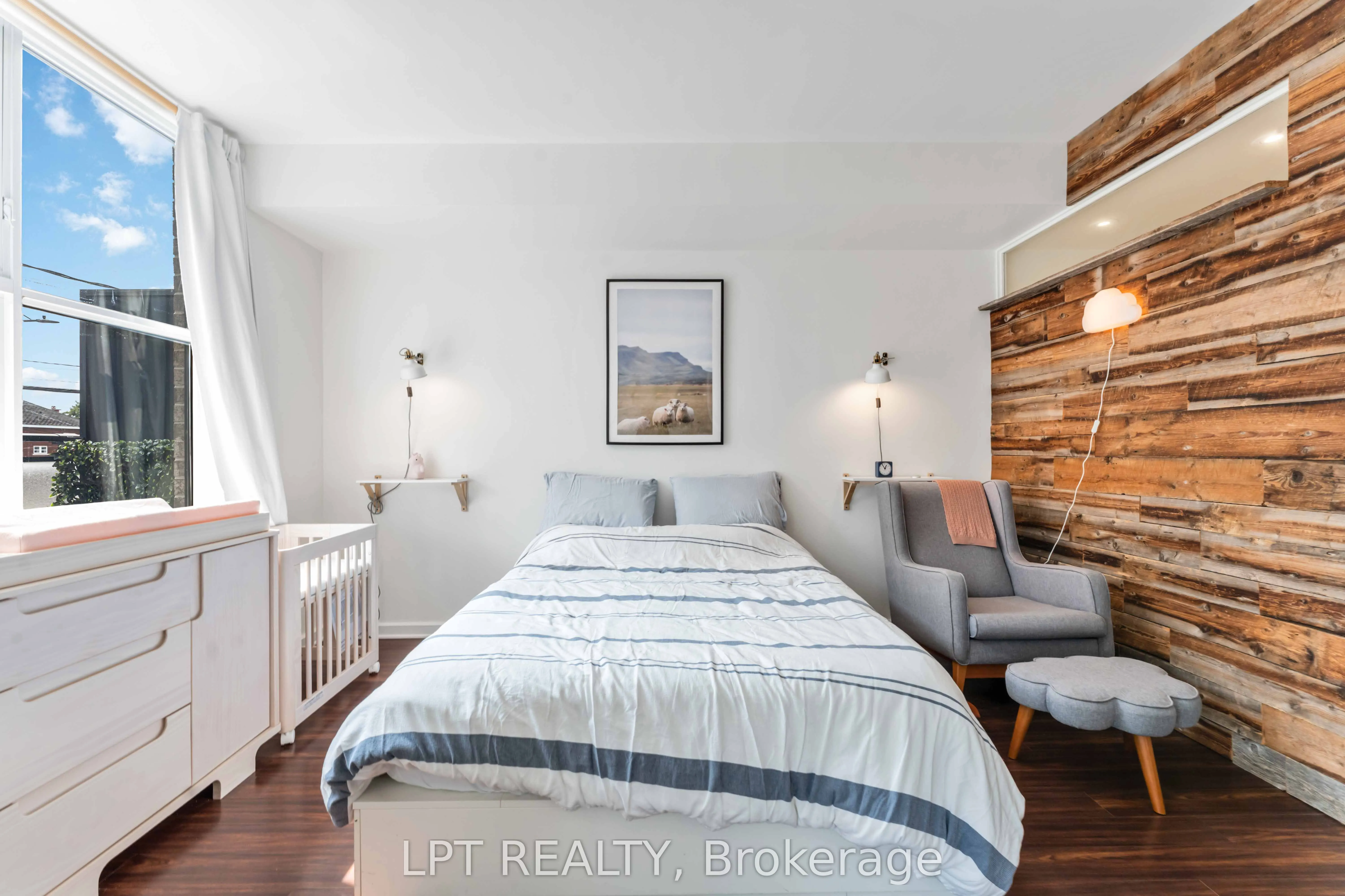 150 Caroline Avenue, #206