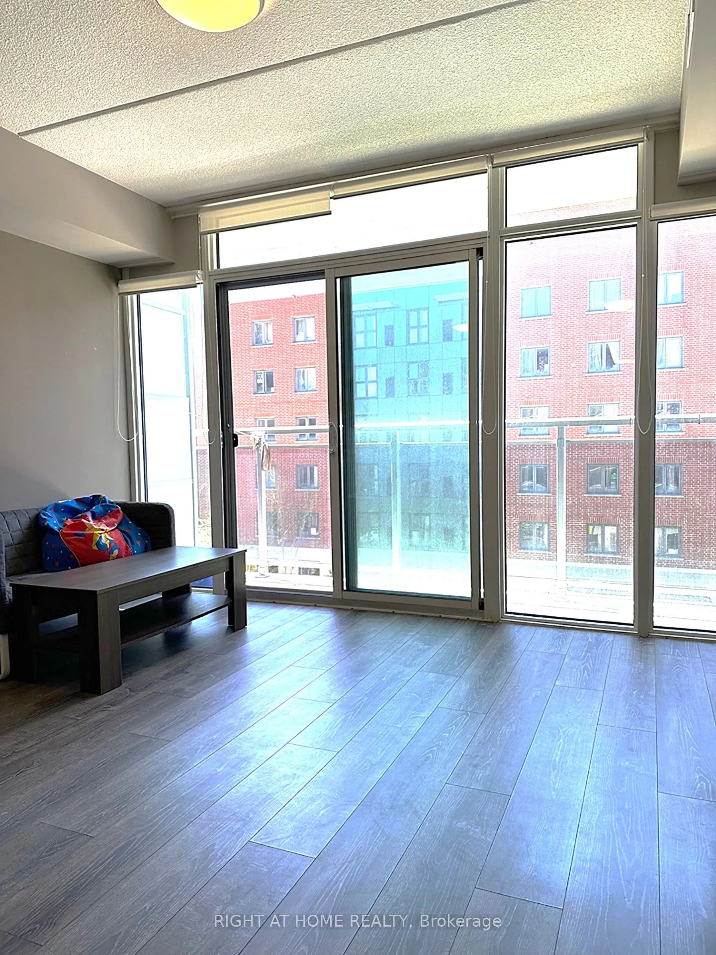308 Lester Street, #418