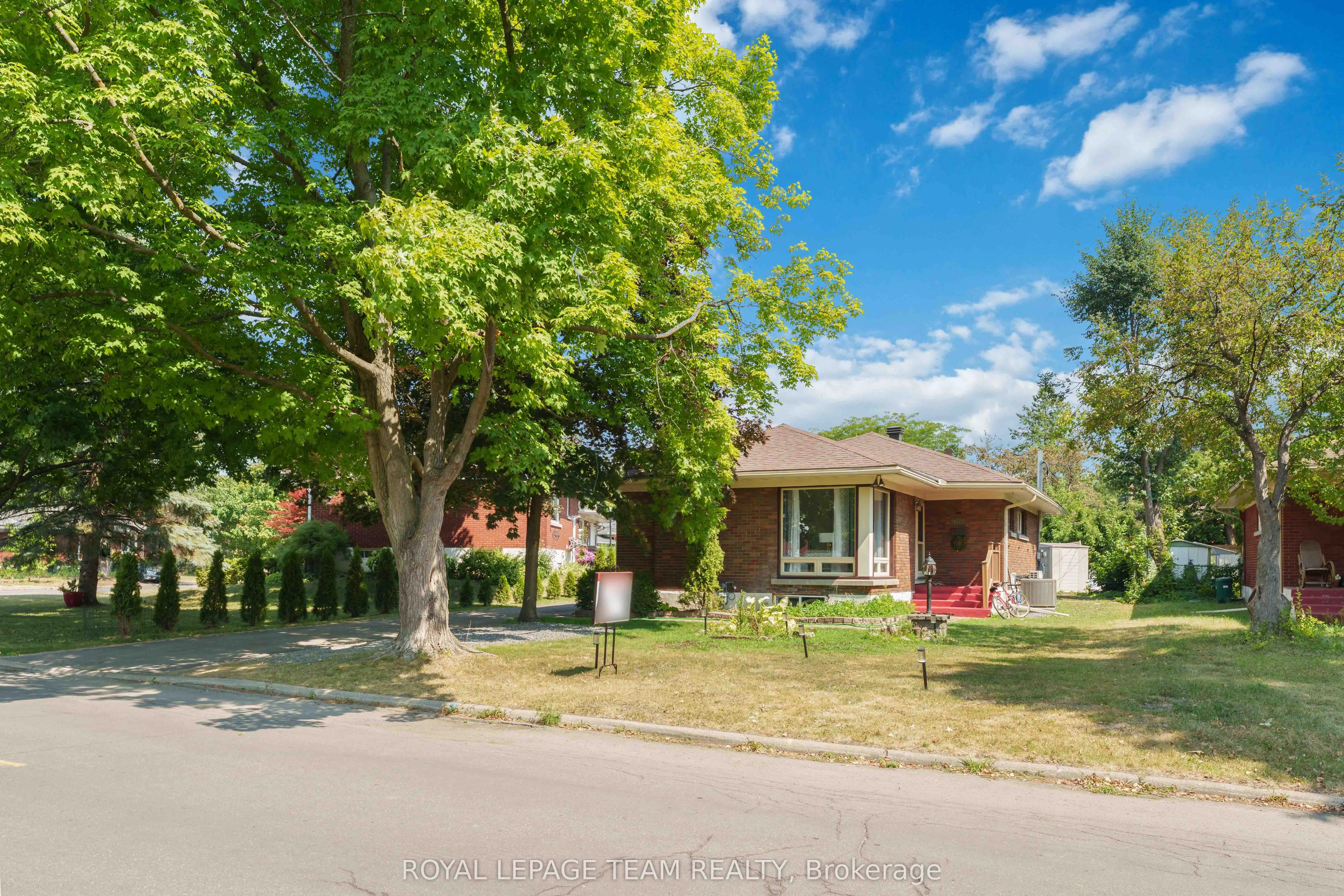 1587 Devon Street, ##2