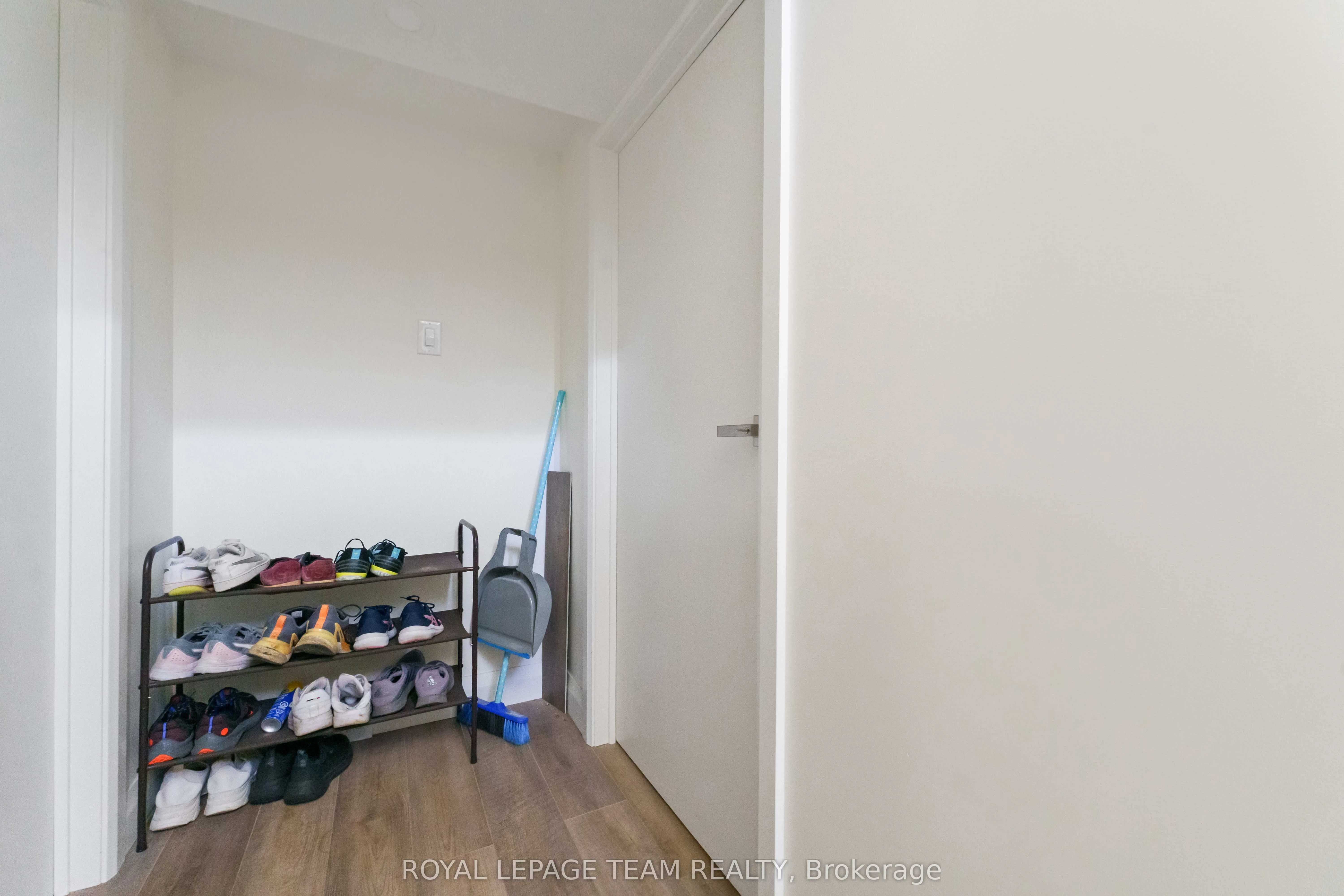 1587 Devon Street, ##2