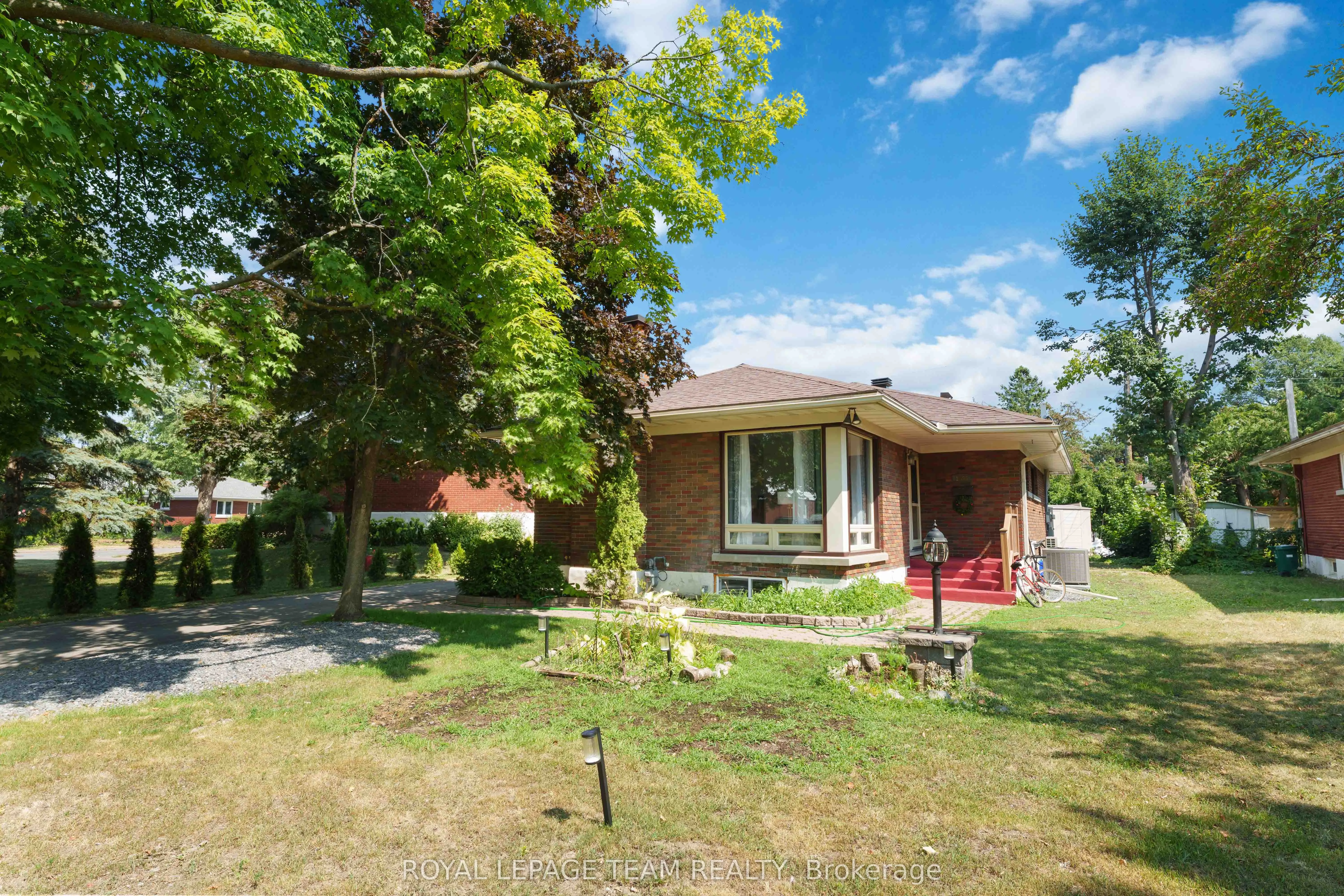 1587 Devon Street, ##2