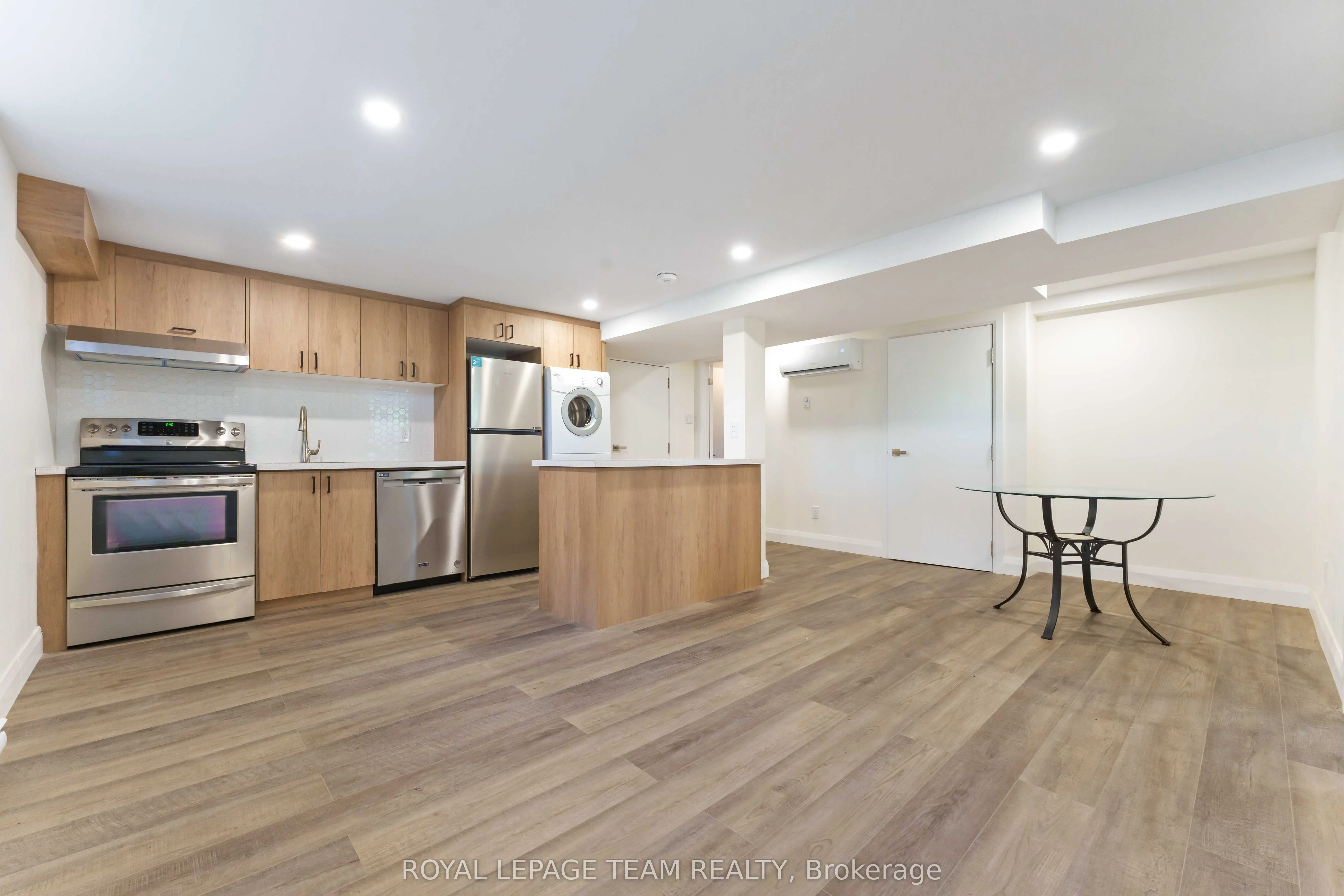 1587 Devon Street, ##2
