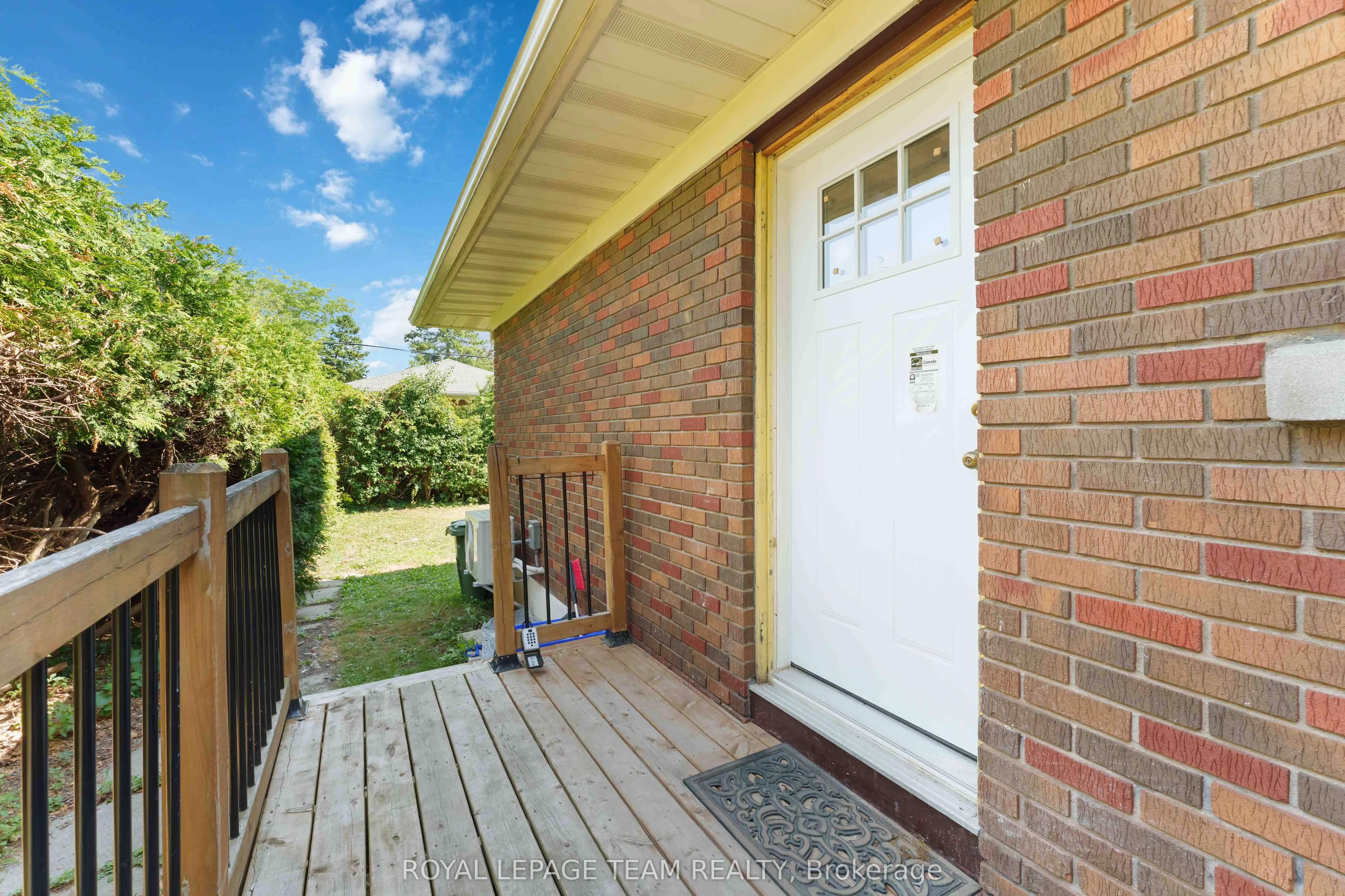 1587 Devon Street, ##2