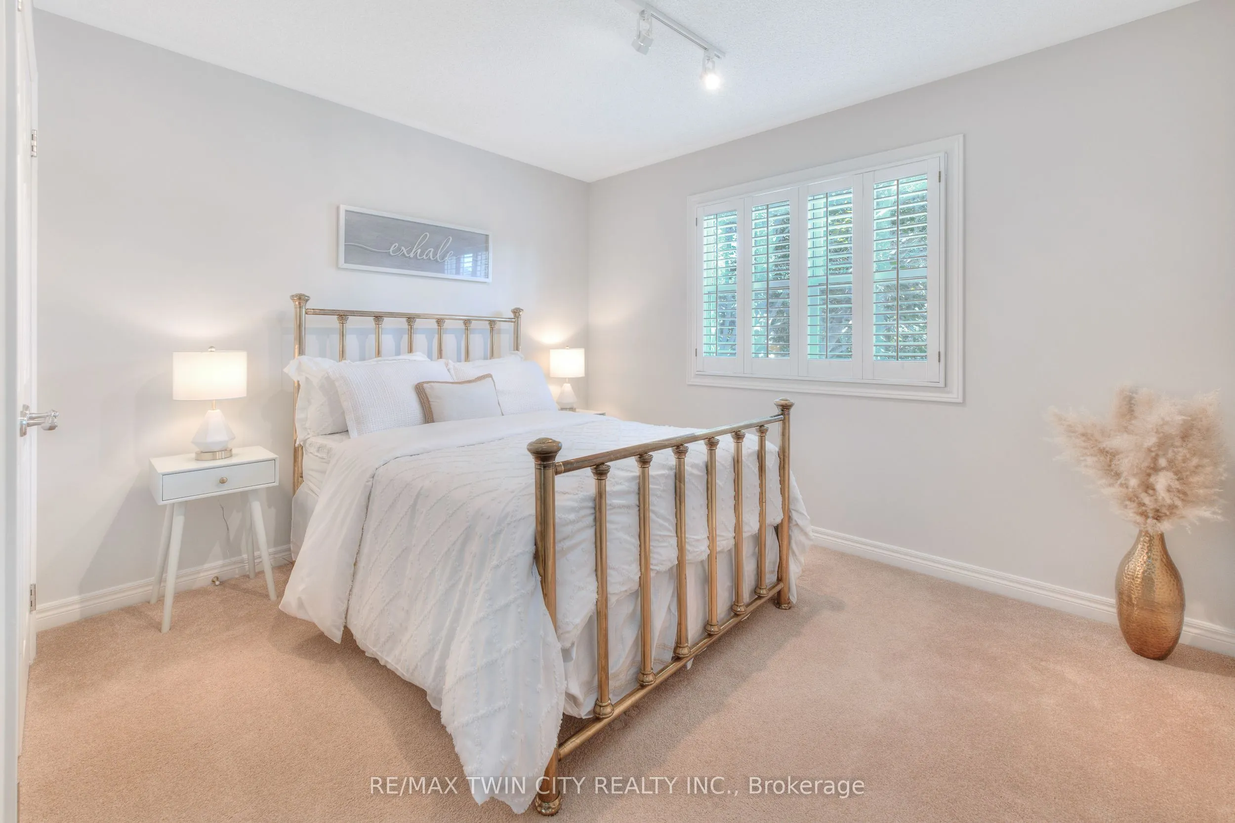 19 Huntingwood Court