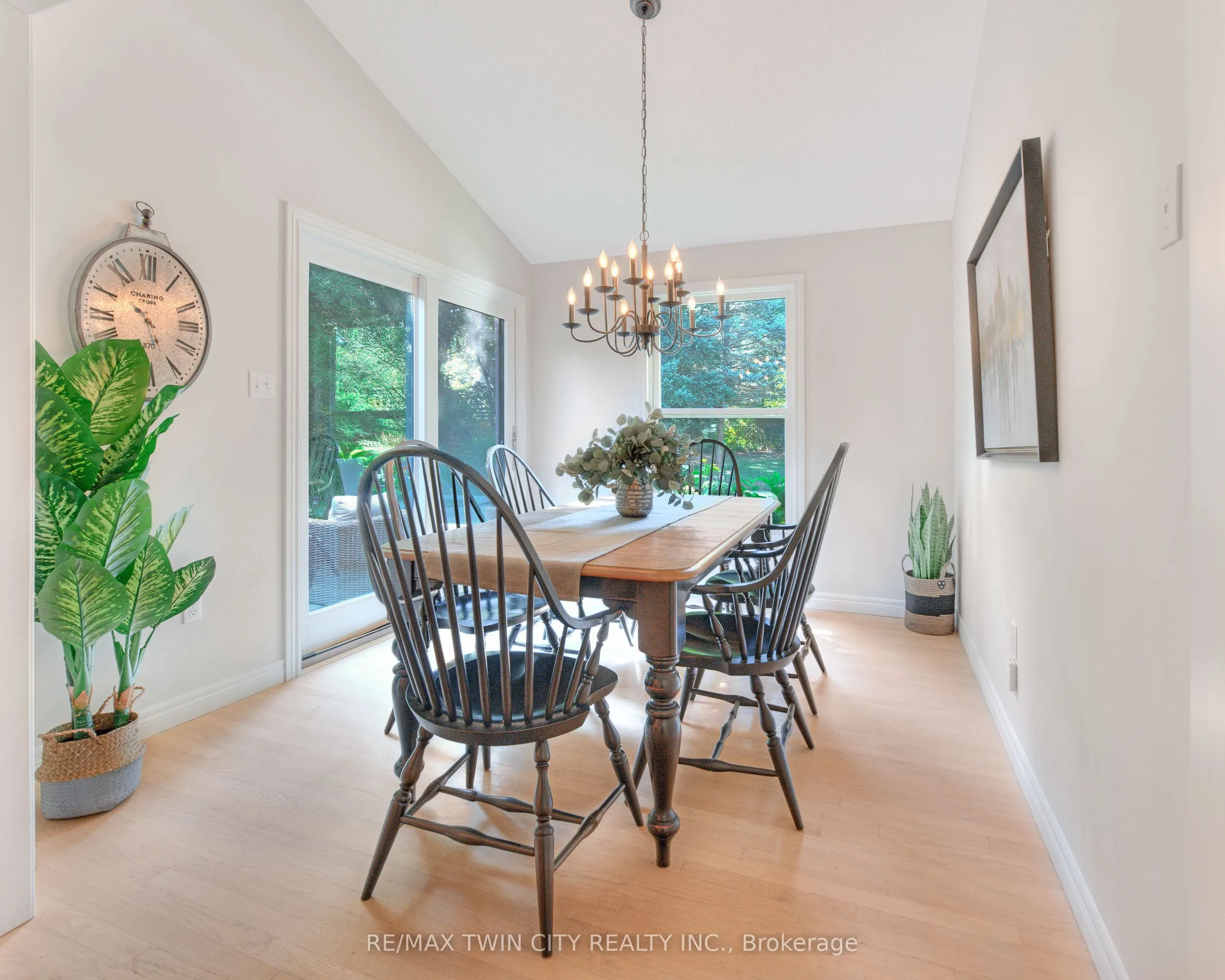19 Huntingwood Court