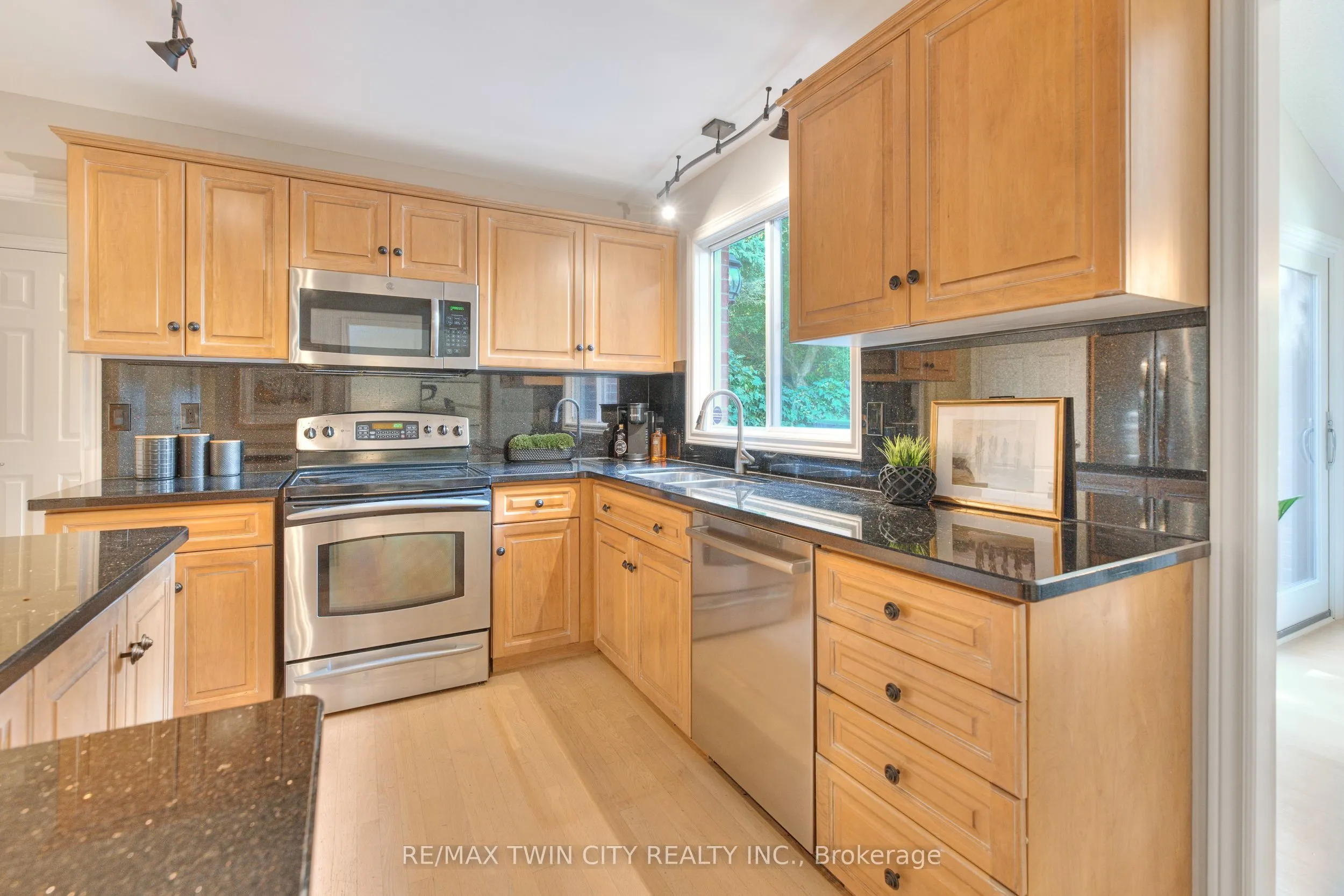 19 Huntingwood Court
