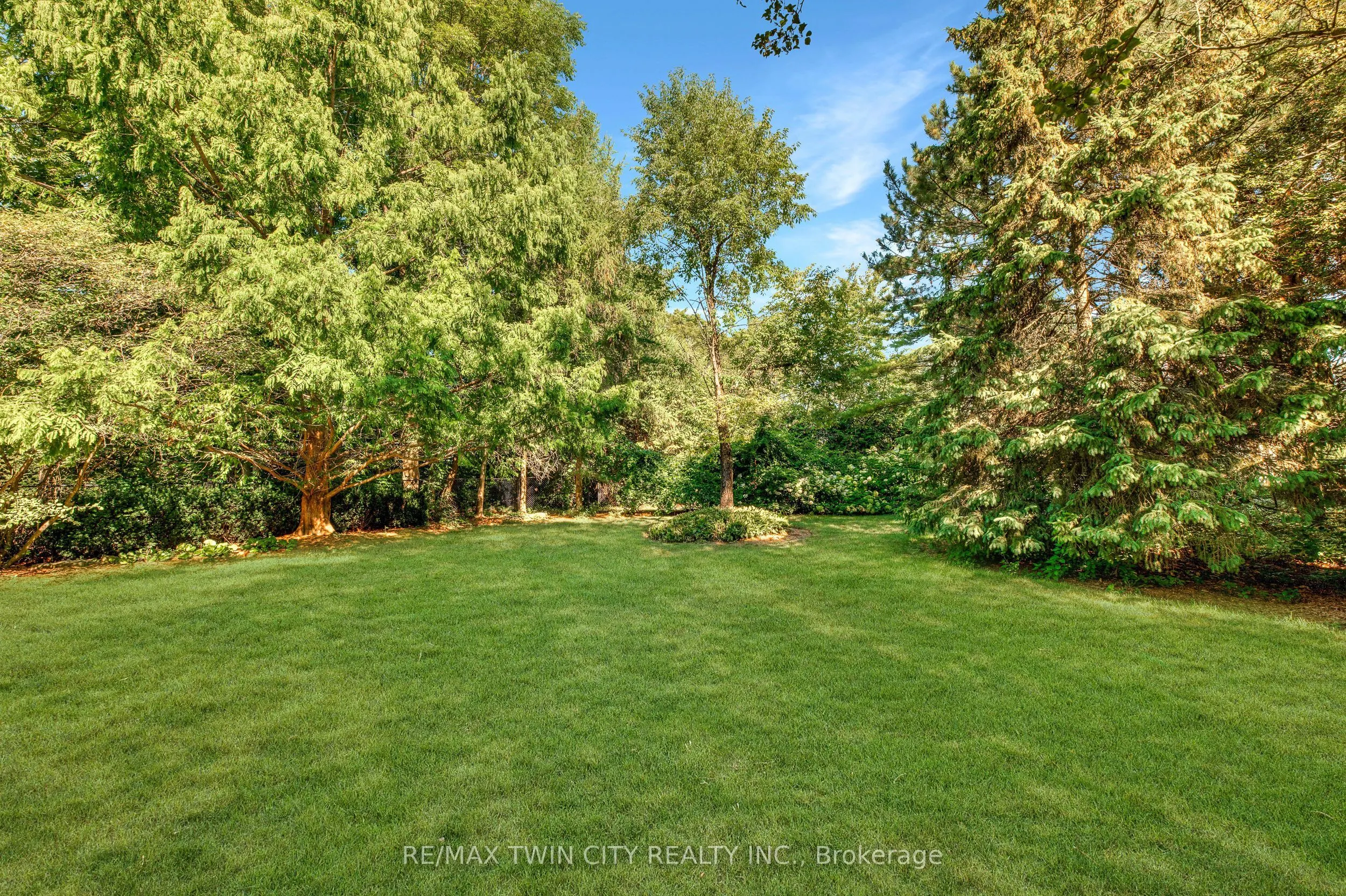 19 Huntingwood Court