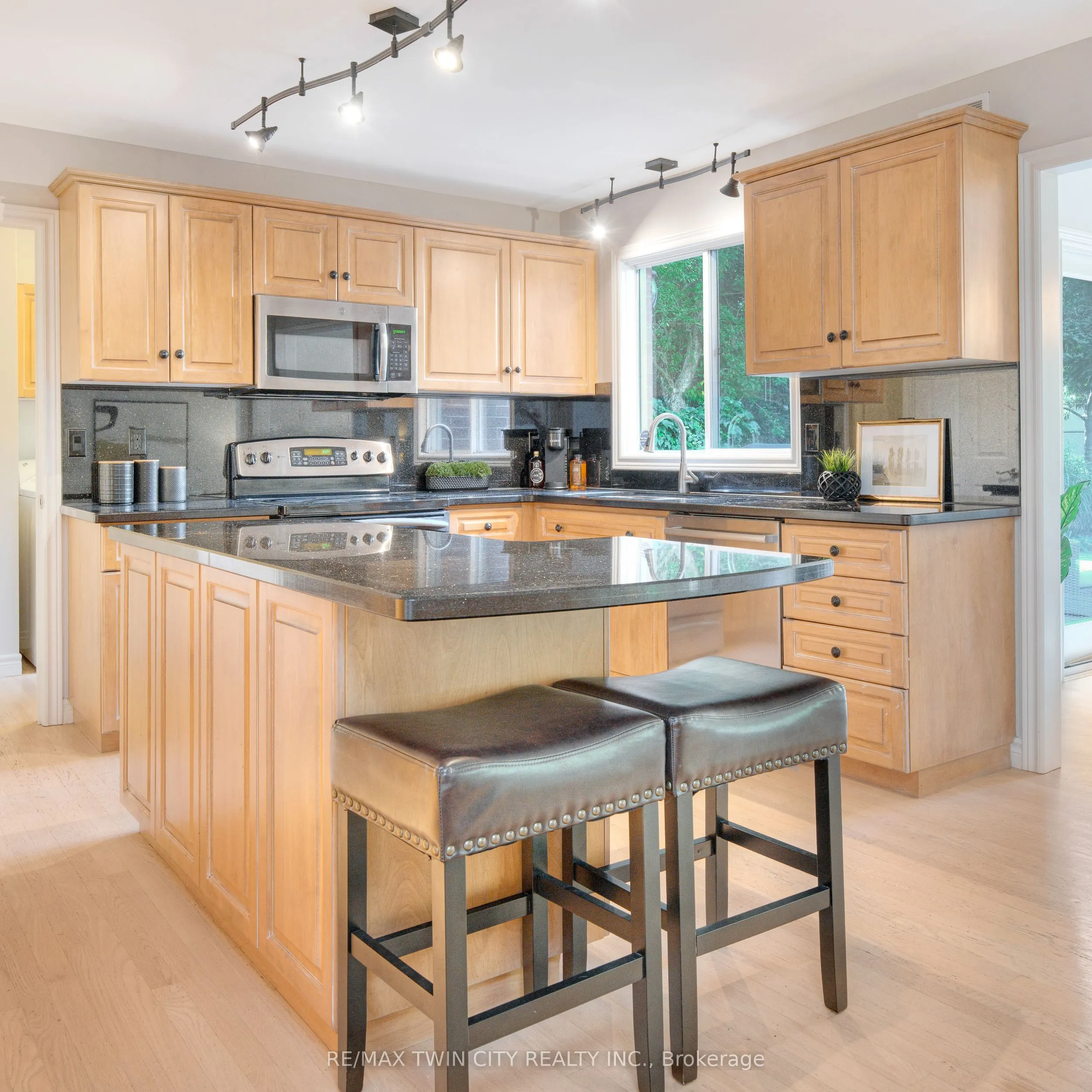 19 Huntingwood Court