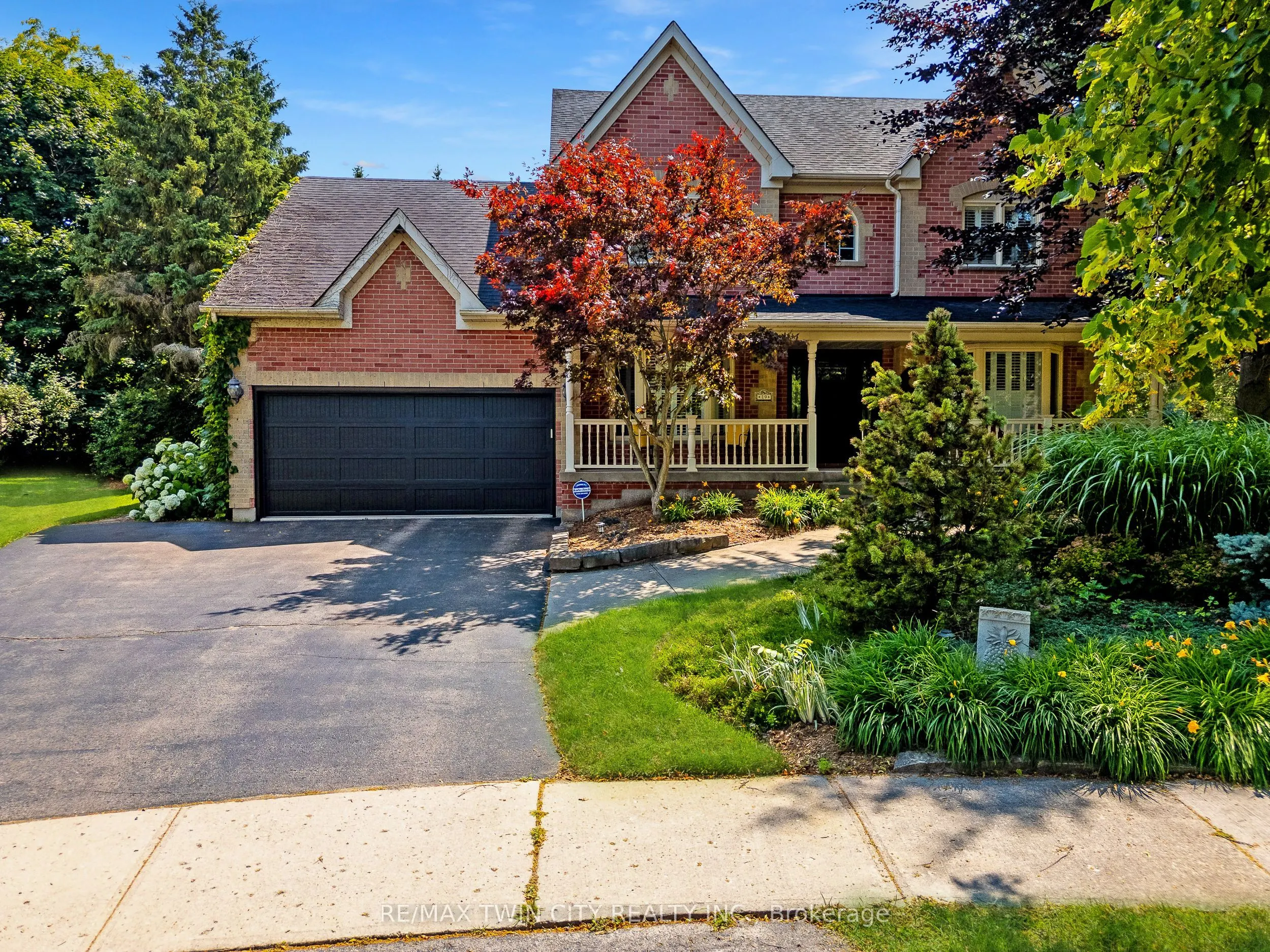 19 Huntingwood Court