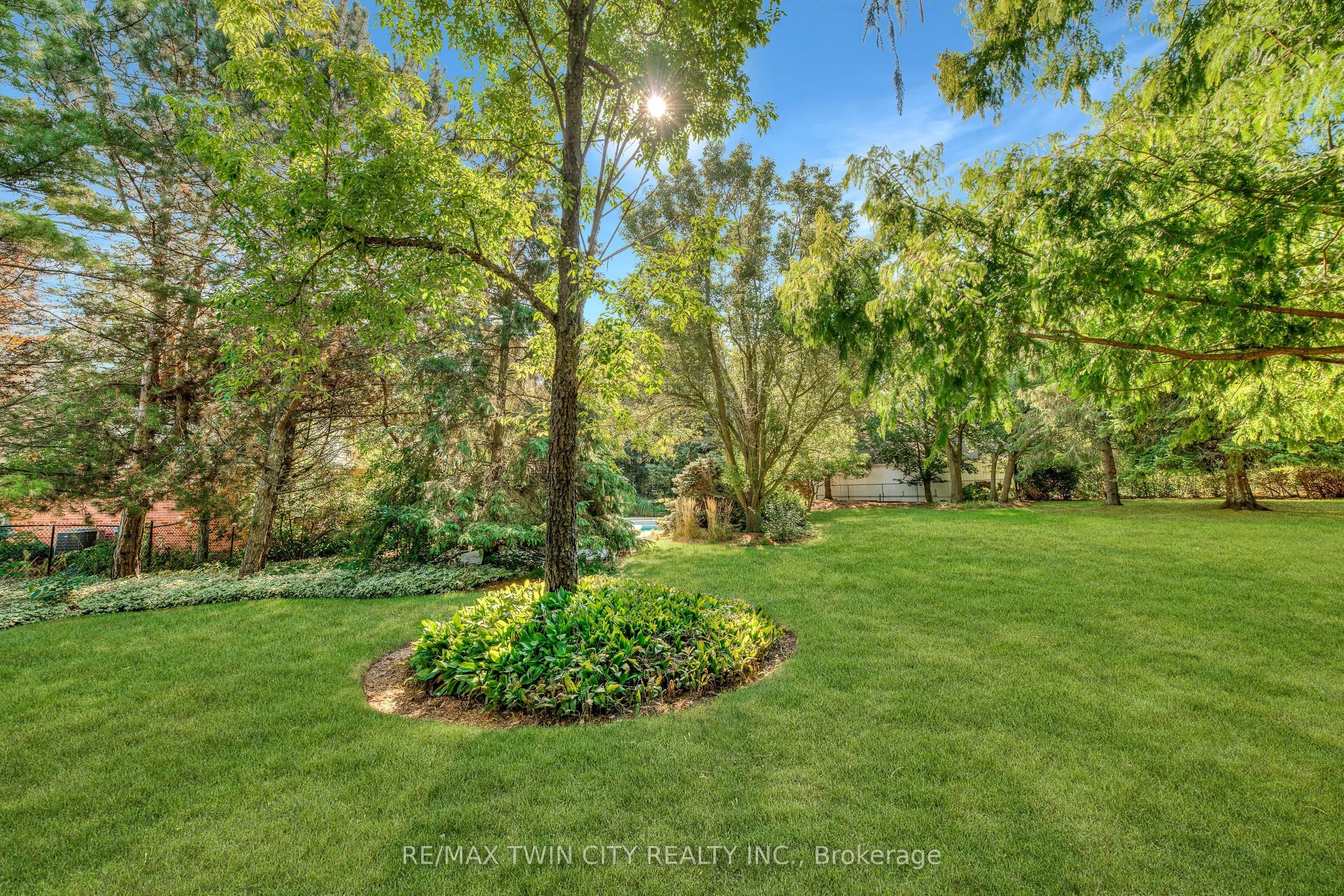 19 Huntingwood Court