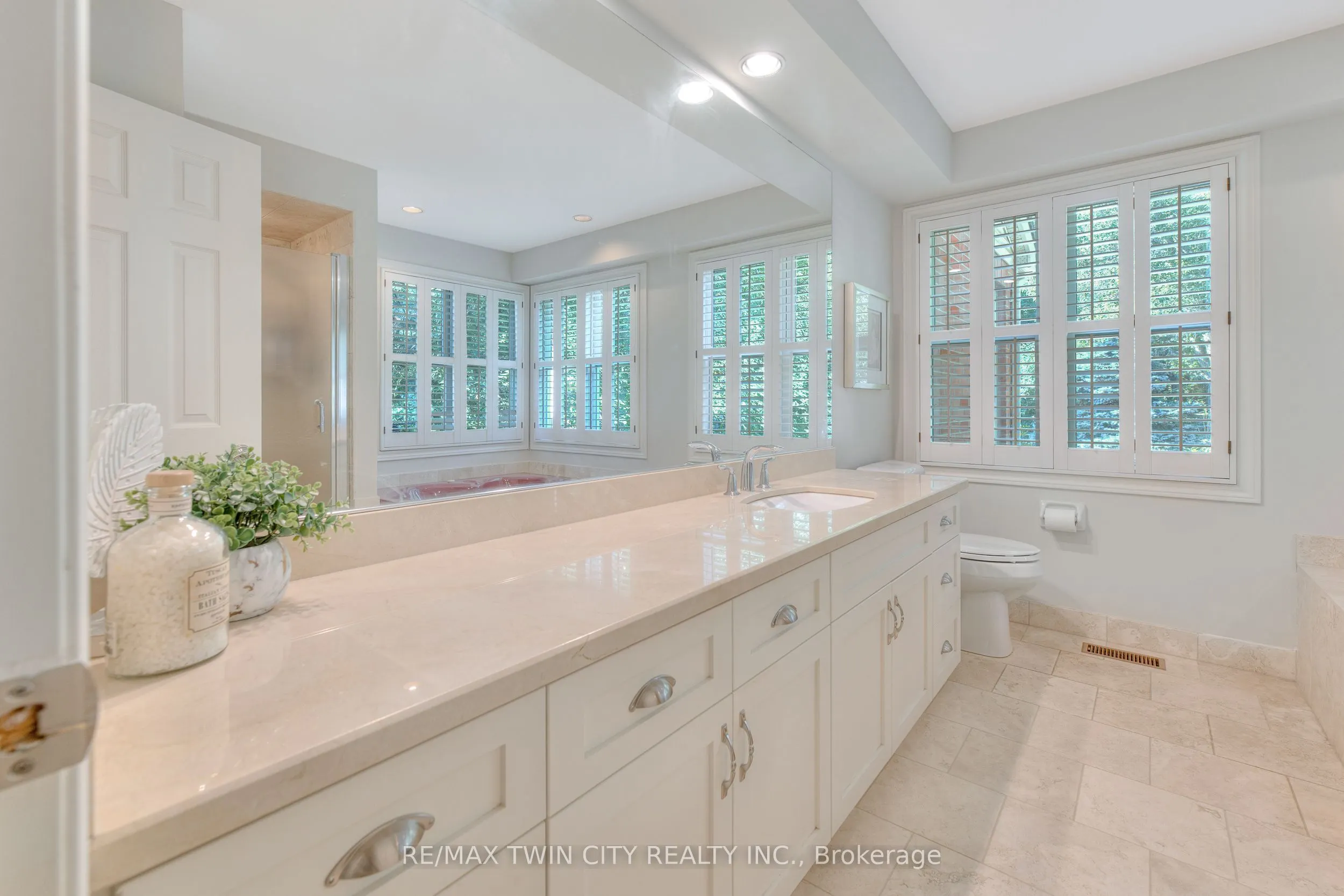 19 Huntingwood Court