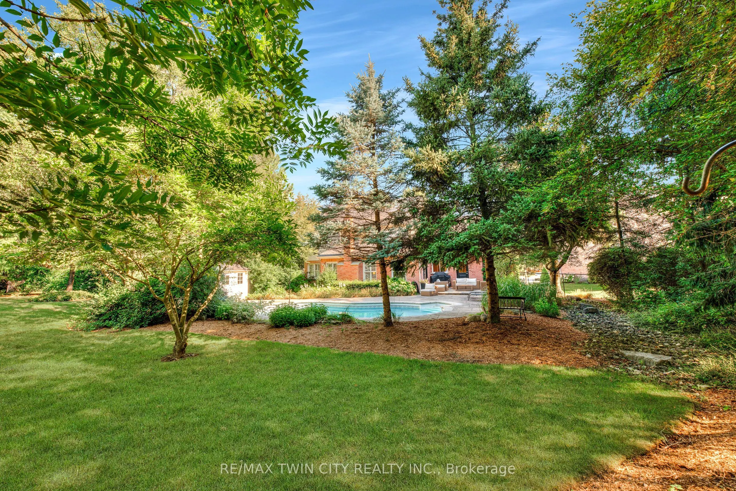 19 Huntingwood Court