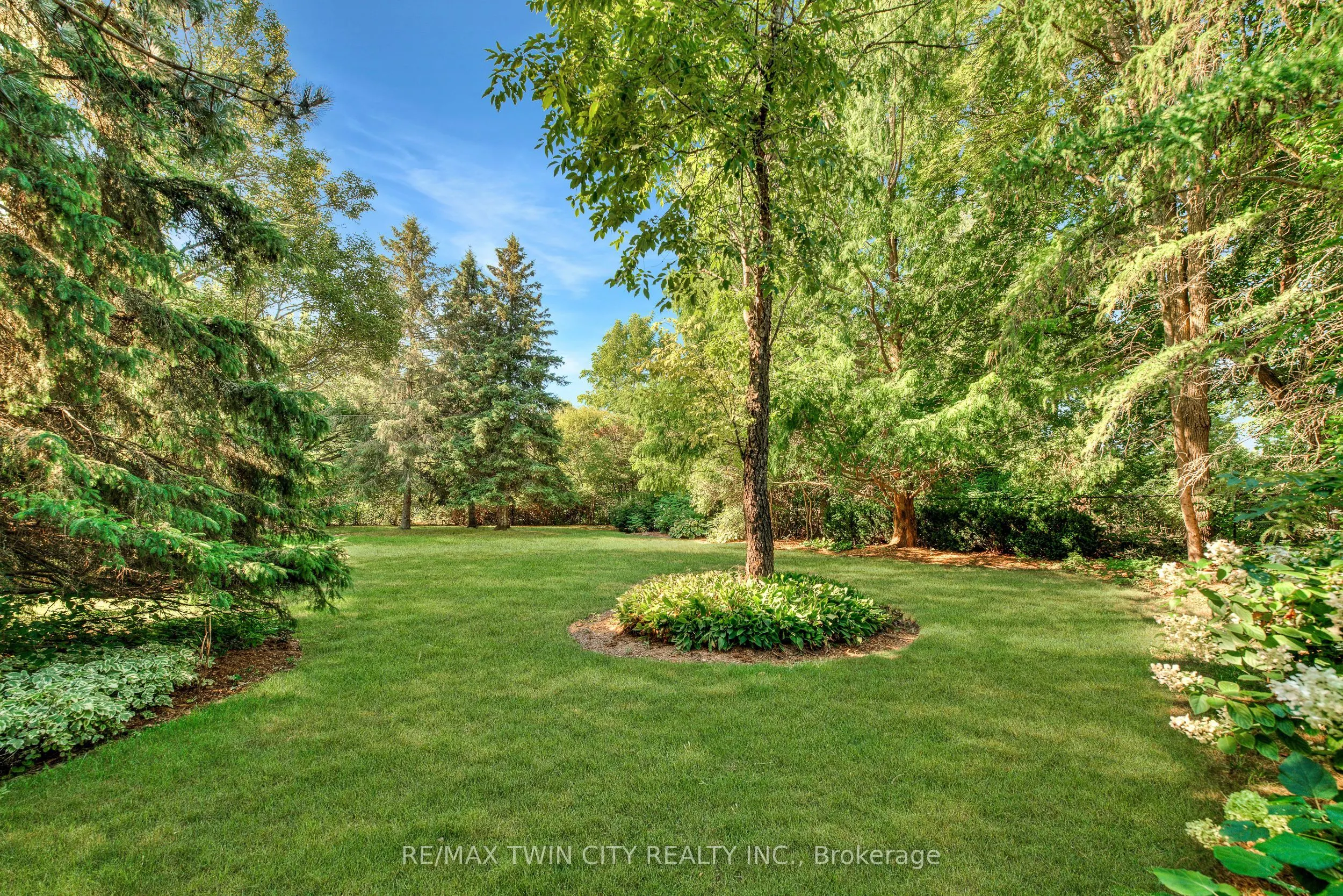 19 Huntingwood Court