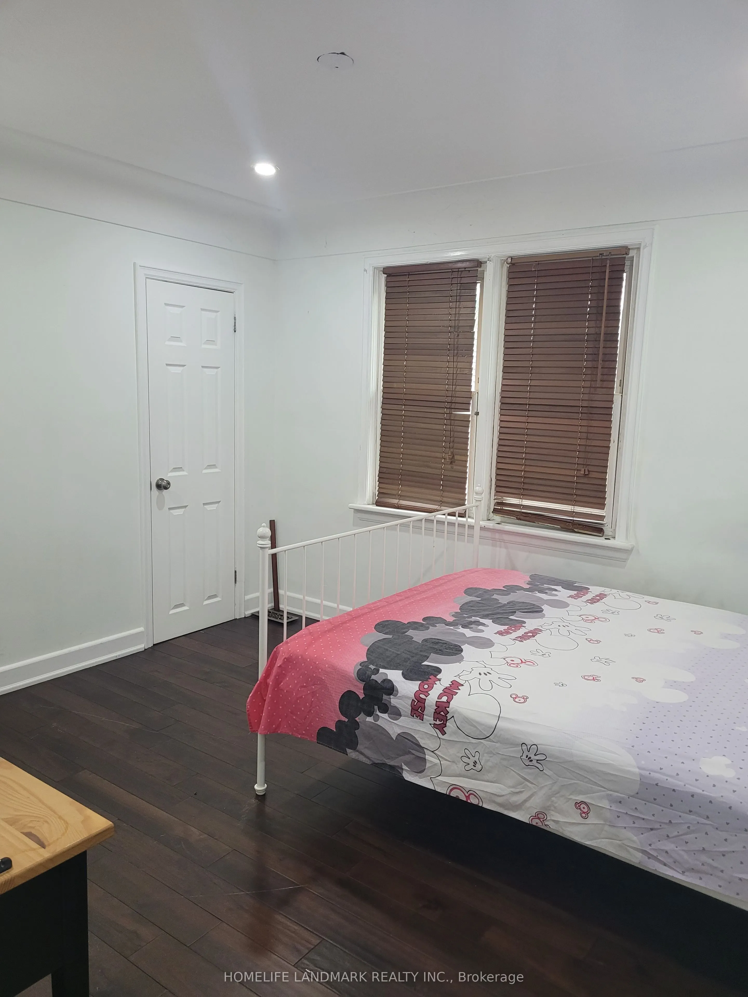 20 Ainslie Avenue