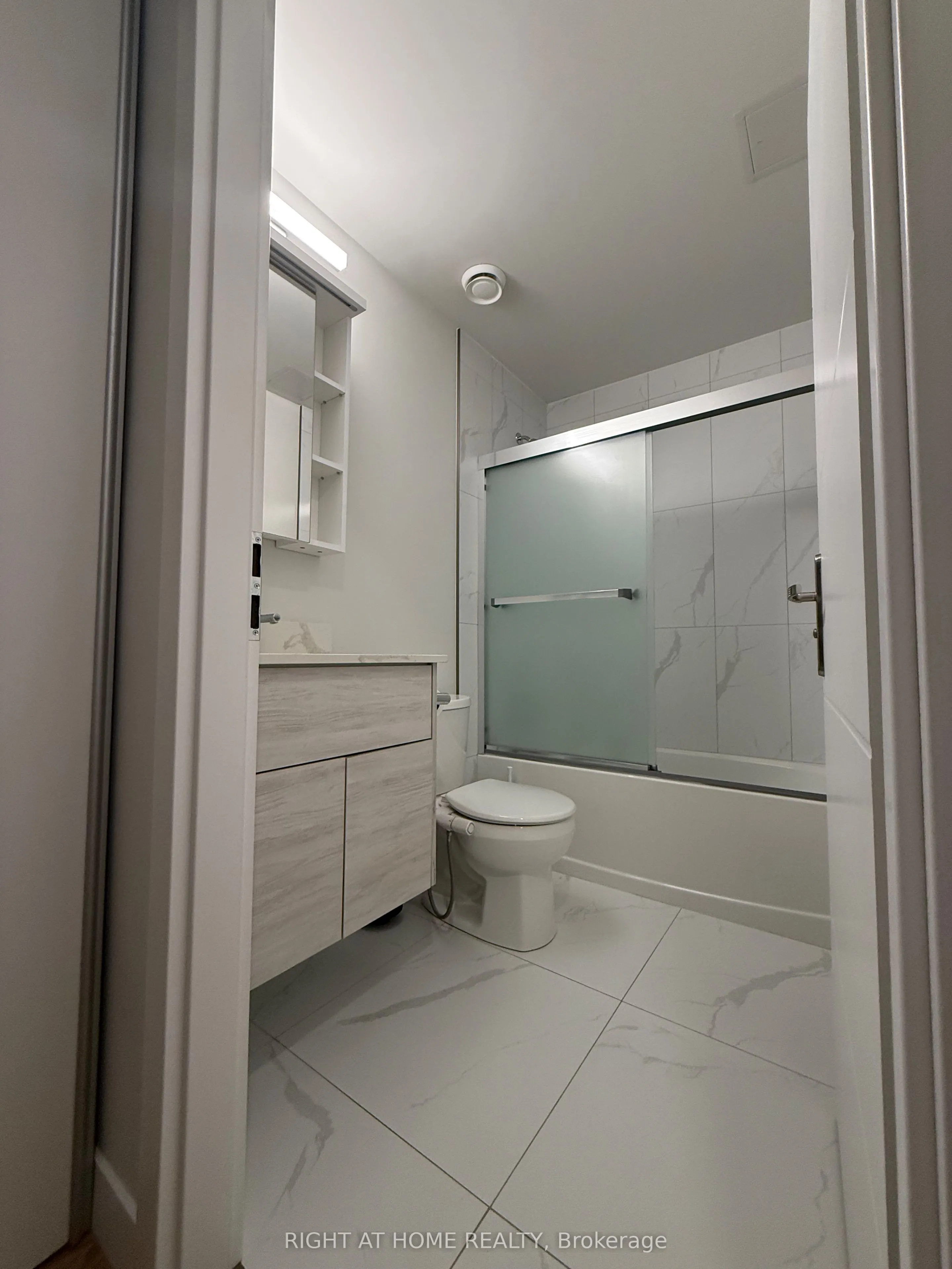 60 FREDERICK Street, #1702