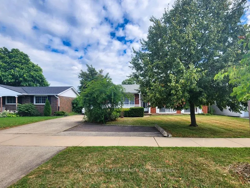 230 Lakeshore Road