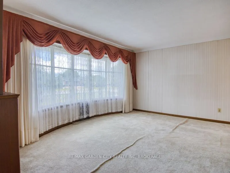 230 Lakeshore Road