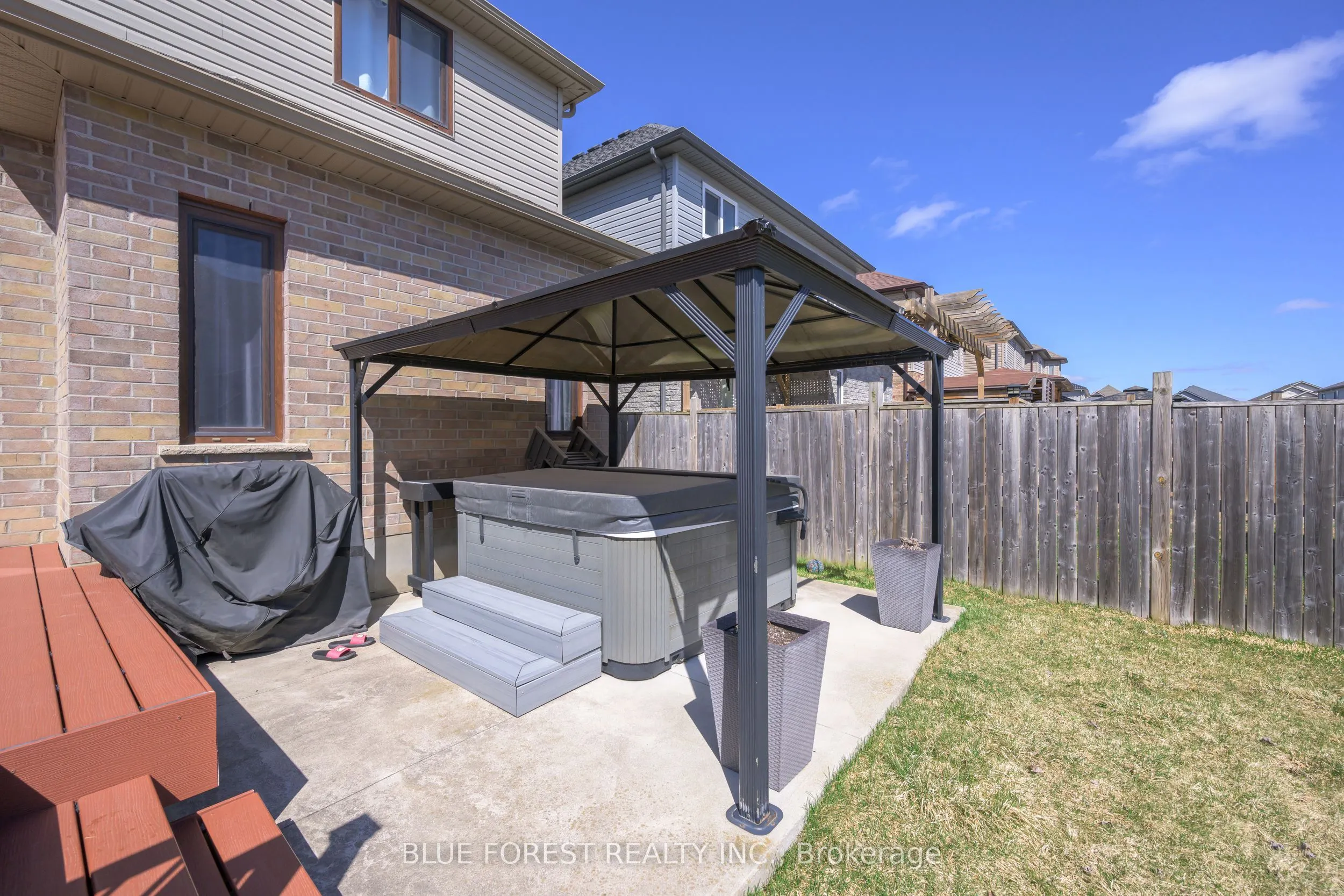 1835 CEDARPARK Drive