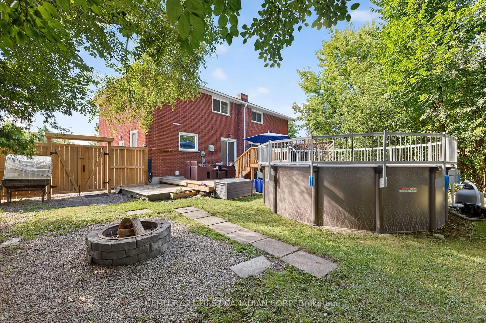 565 RINGTON Crescent