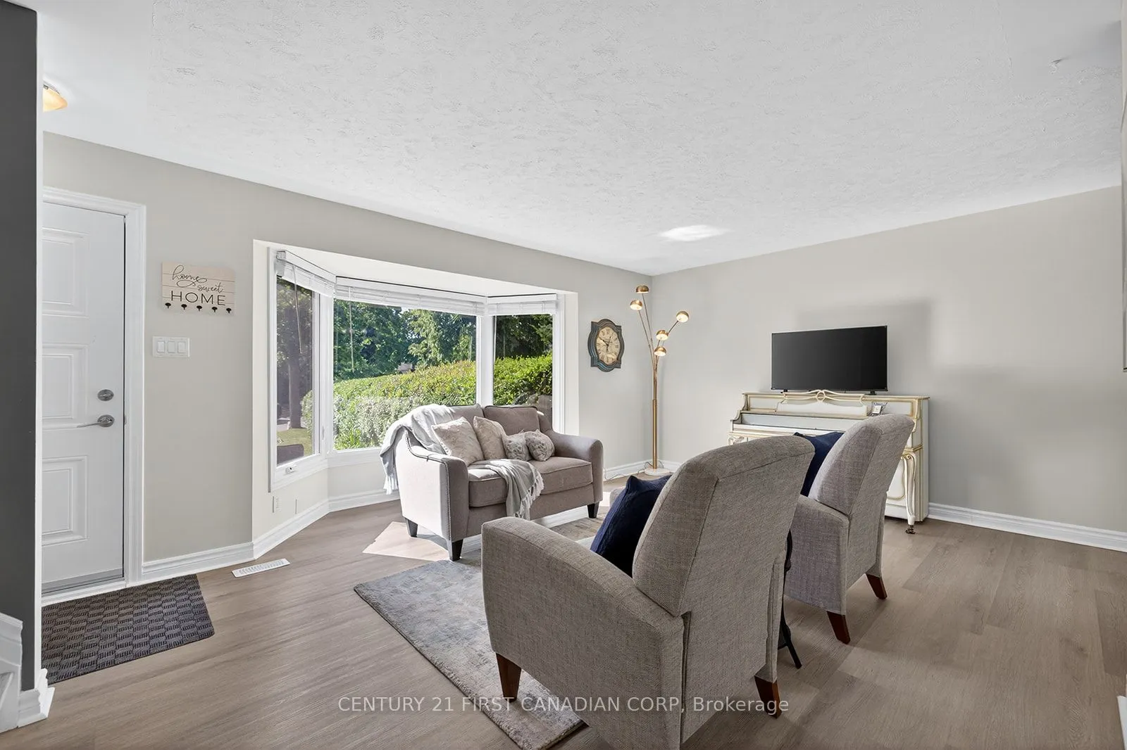 565 RINGTON Crescent