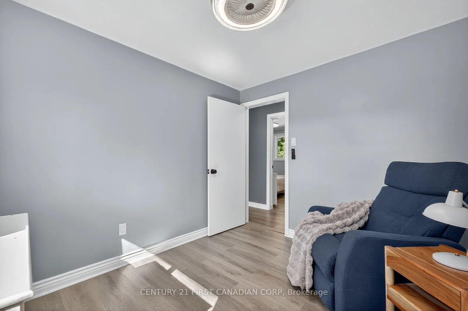 565 RINGTON Crescent