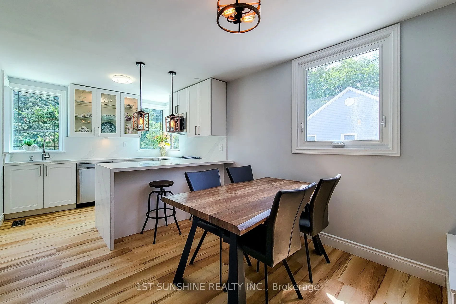 88 Fiddlers Green Road