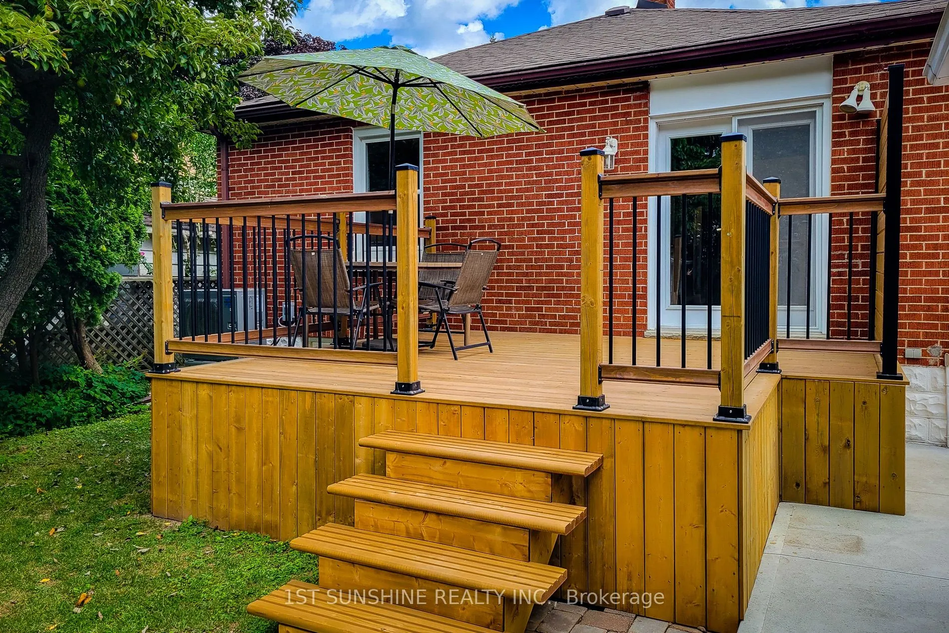 88 Fiddlers Green Road