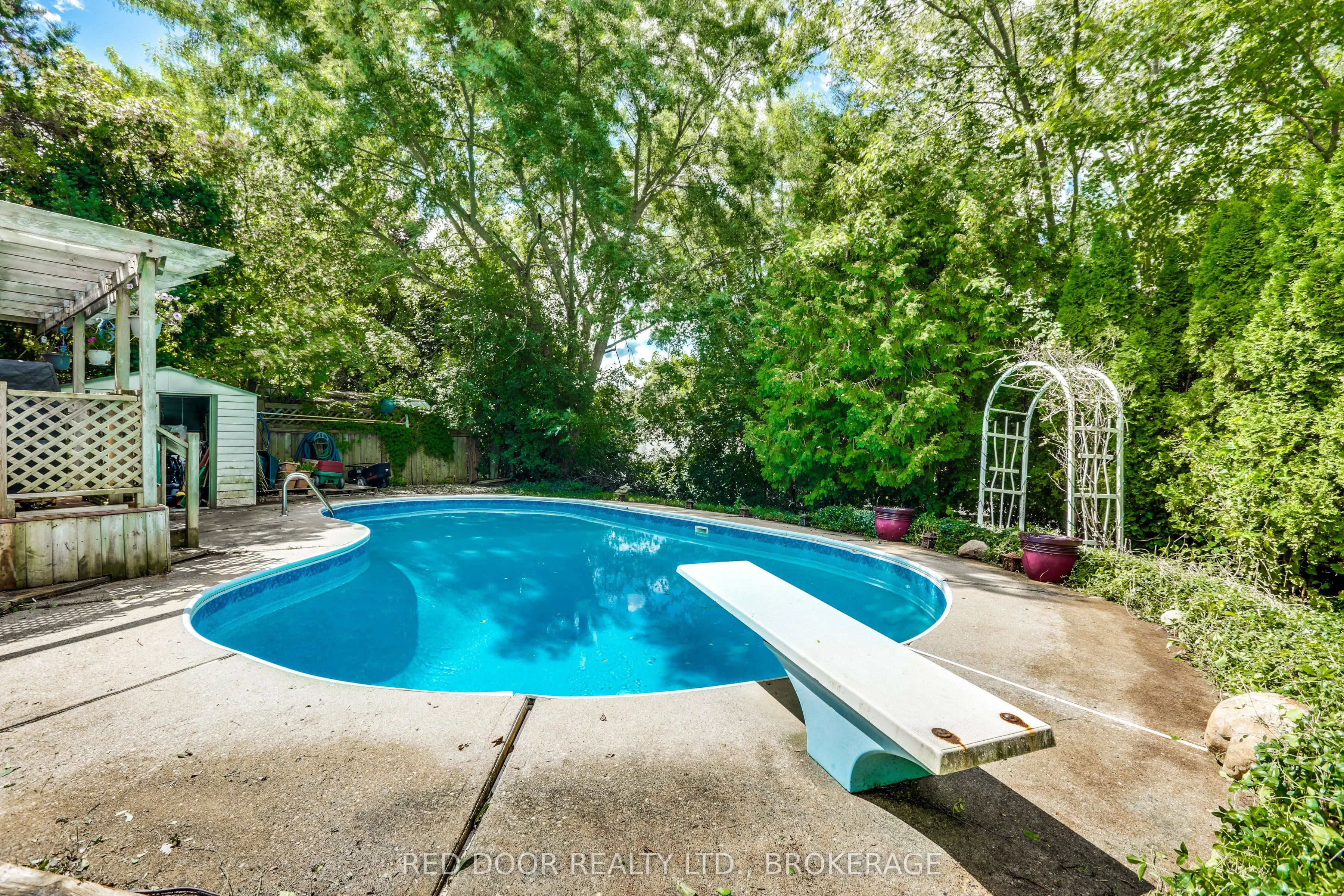 79 Greenbrier Crescent