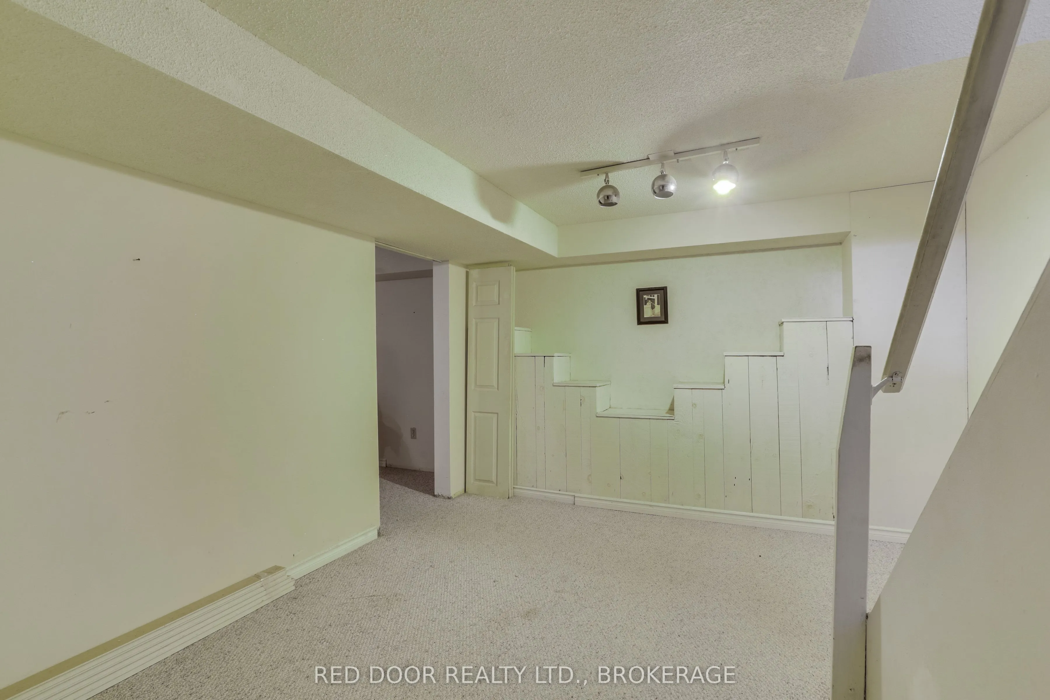 79 Greenbrier Crescent
