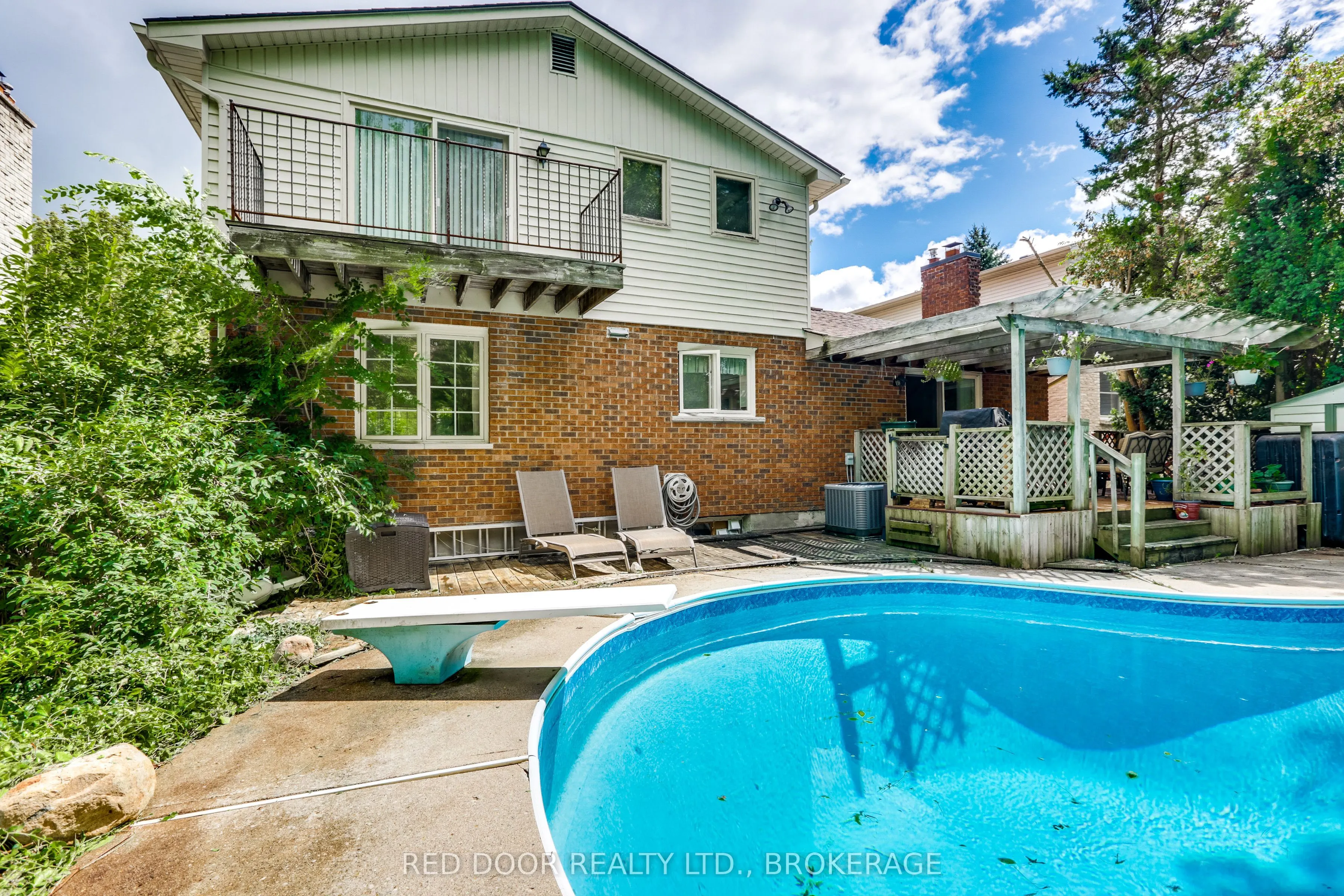 79 Greenbrier Crescent