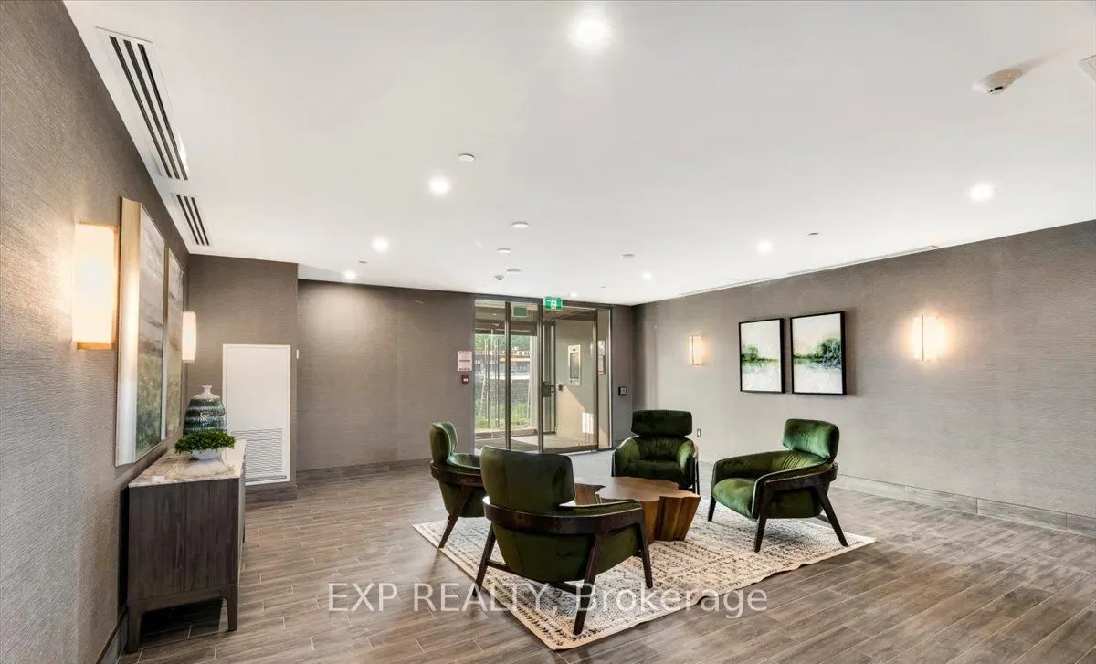 450 Dundas Street E, #405