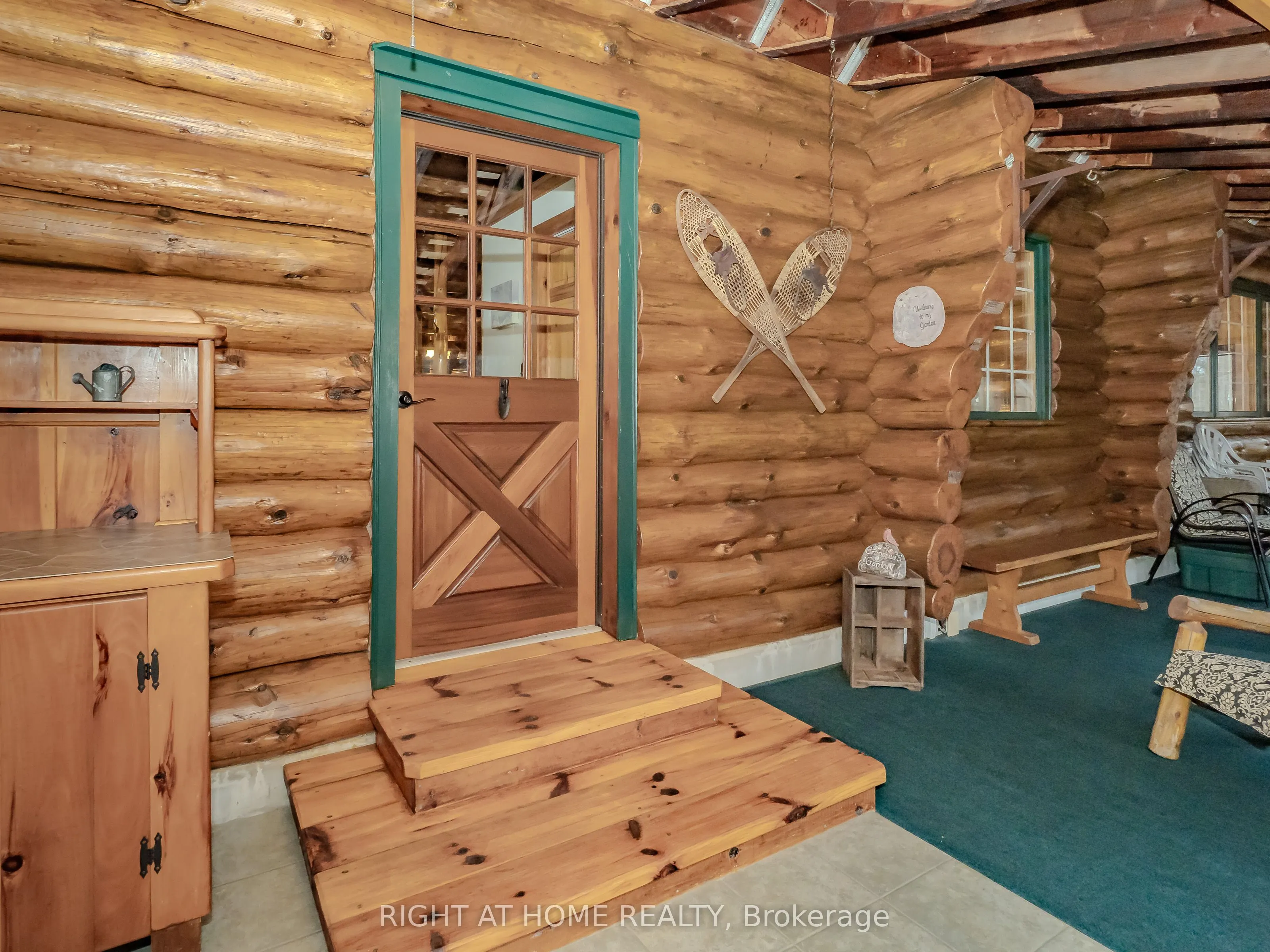 1696 Highway 118 E