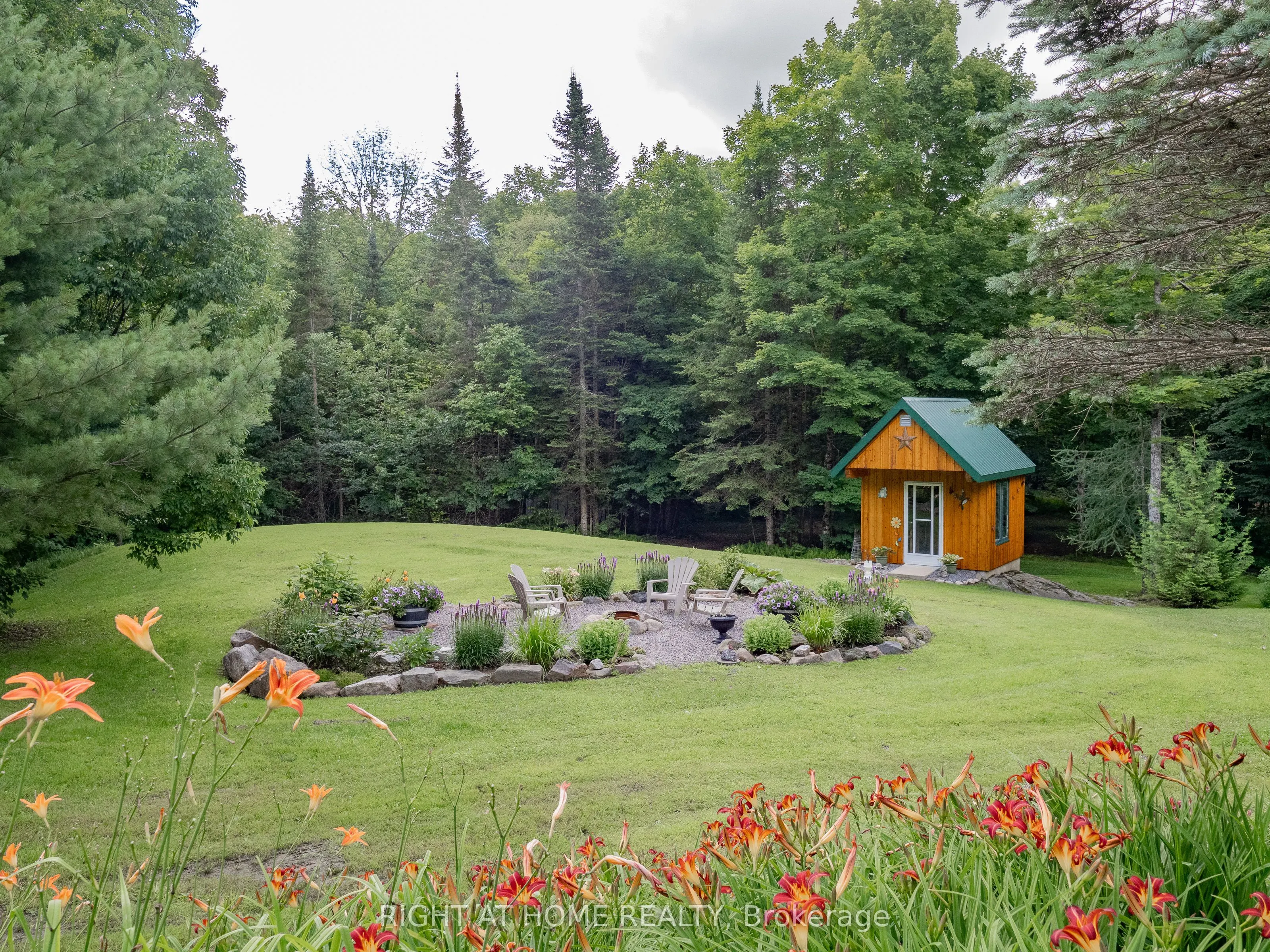 1696 Highway 118 E