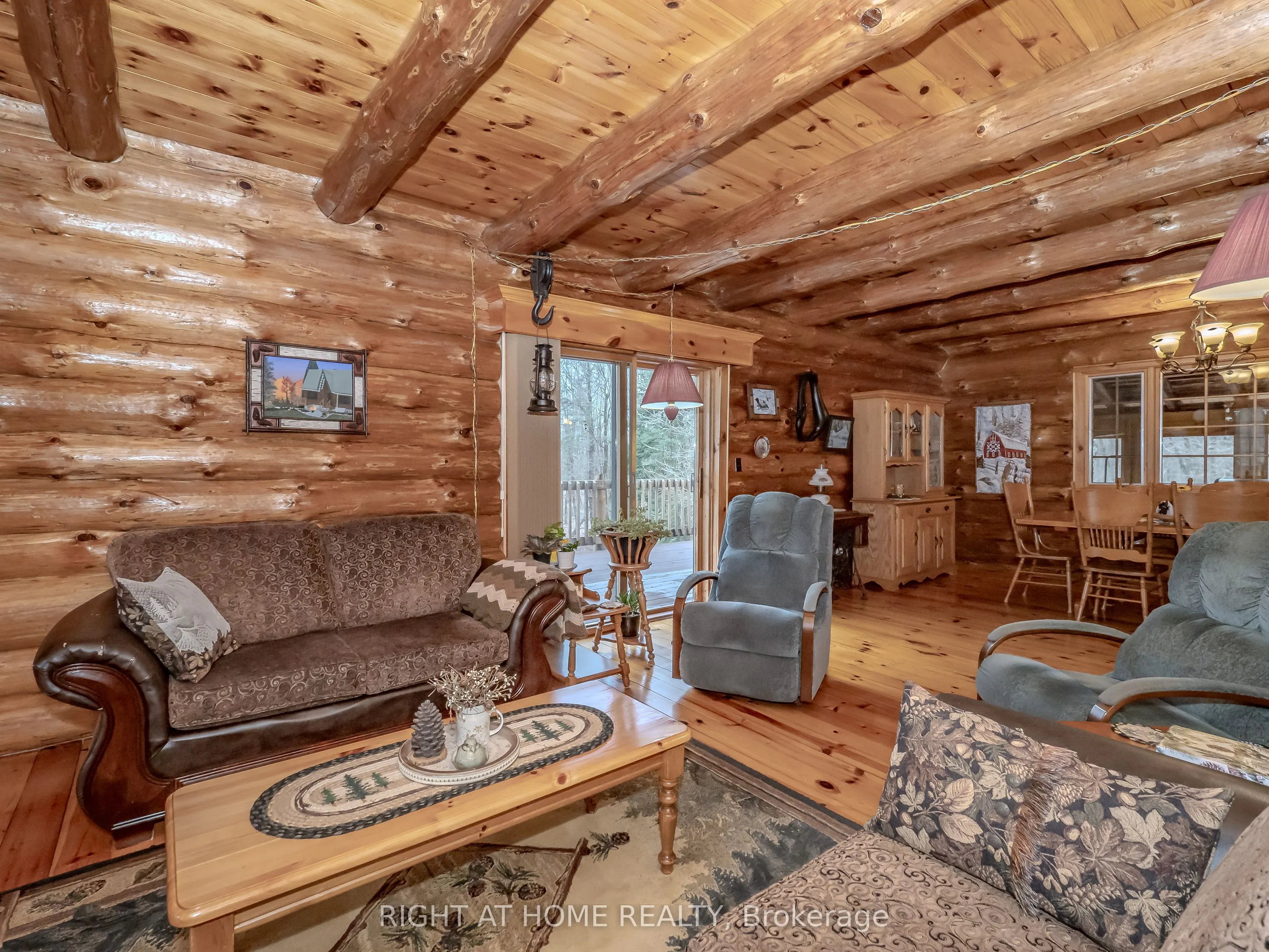 1696 Highway 118 E