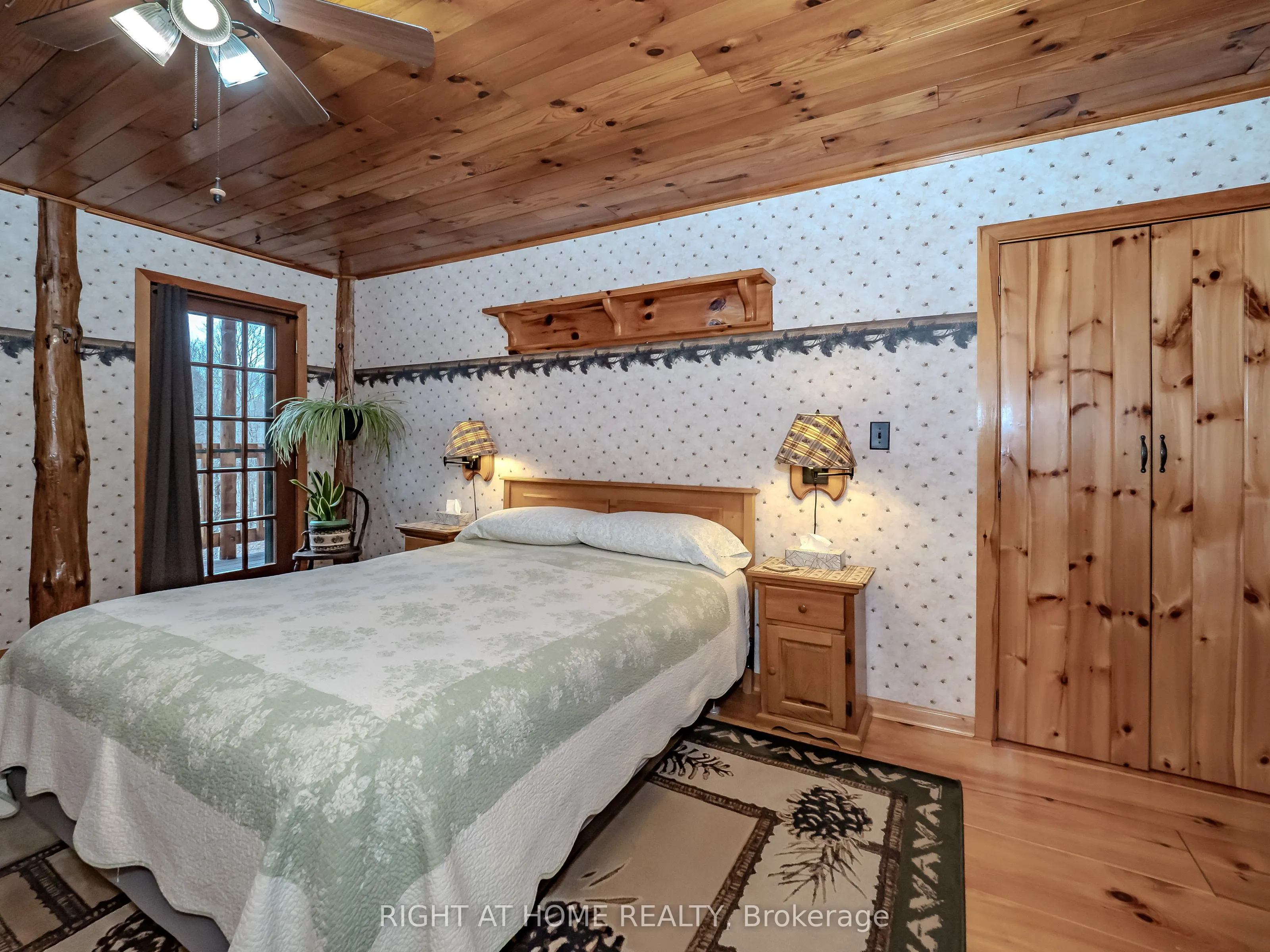 1696 Highway 118 E