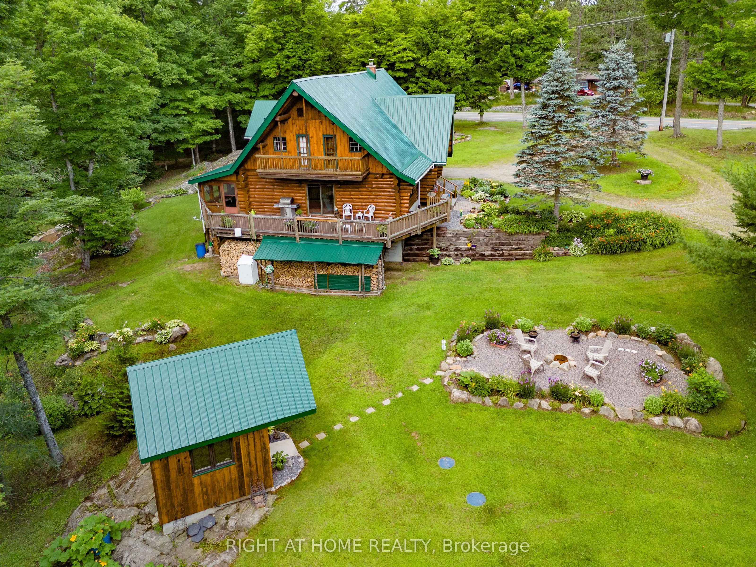1696 Highway 118 E