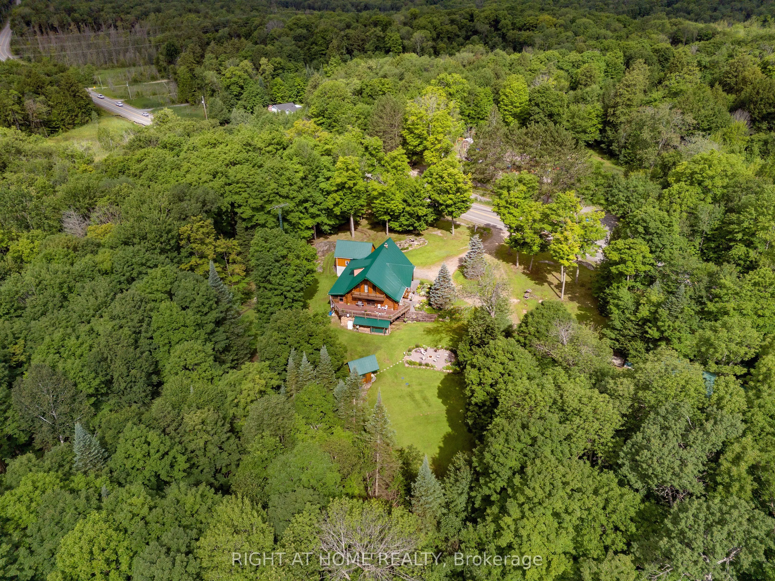 1696 Highway 118 E