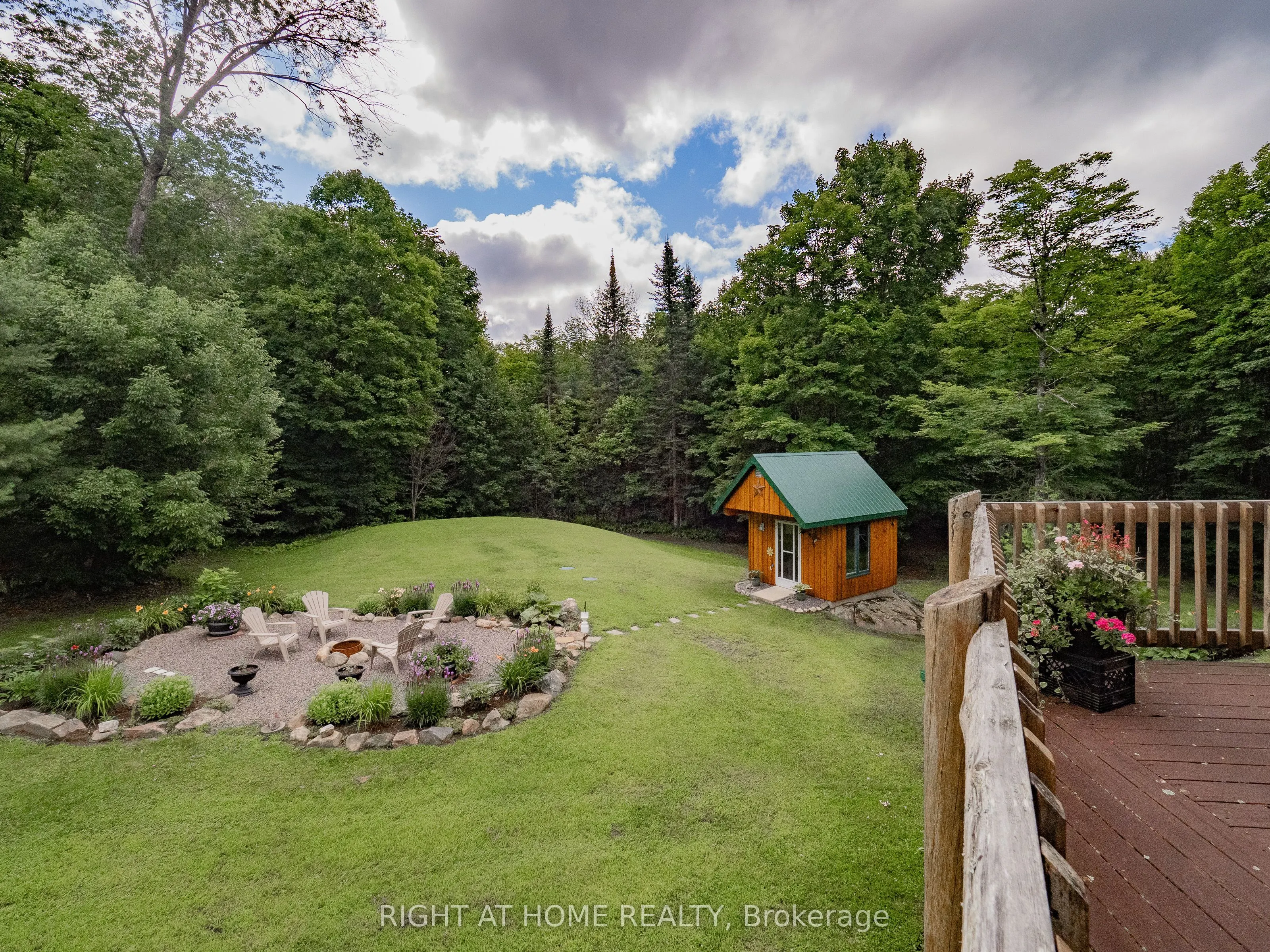 1696 Highway 118 E