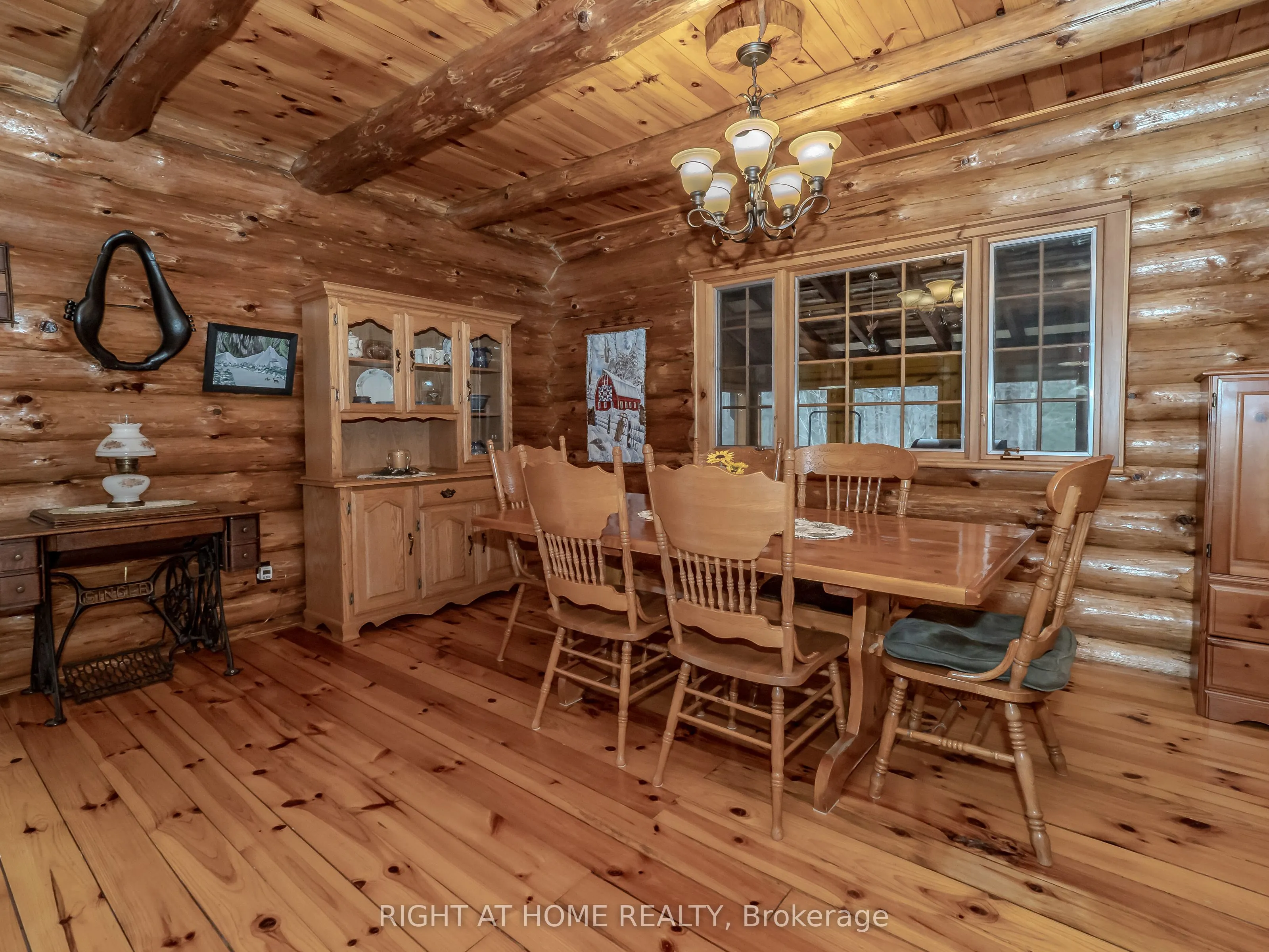 1696 Highway 118 E