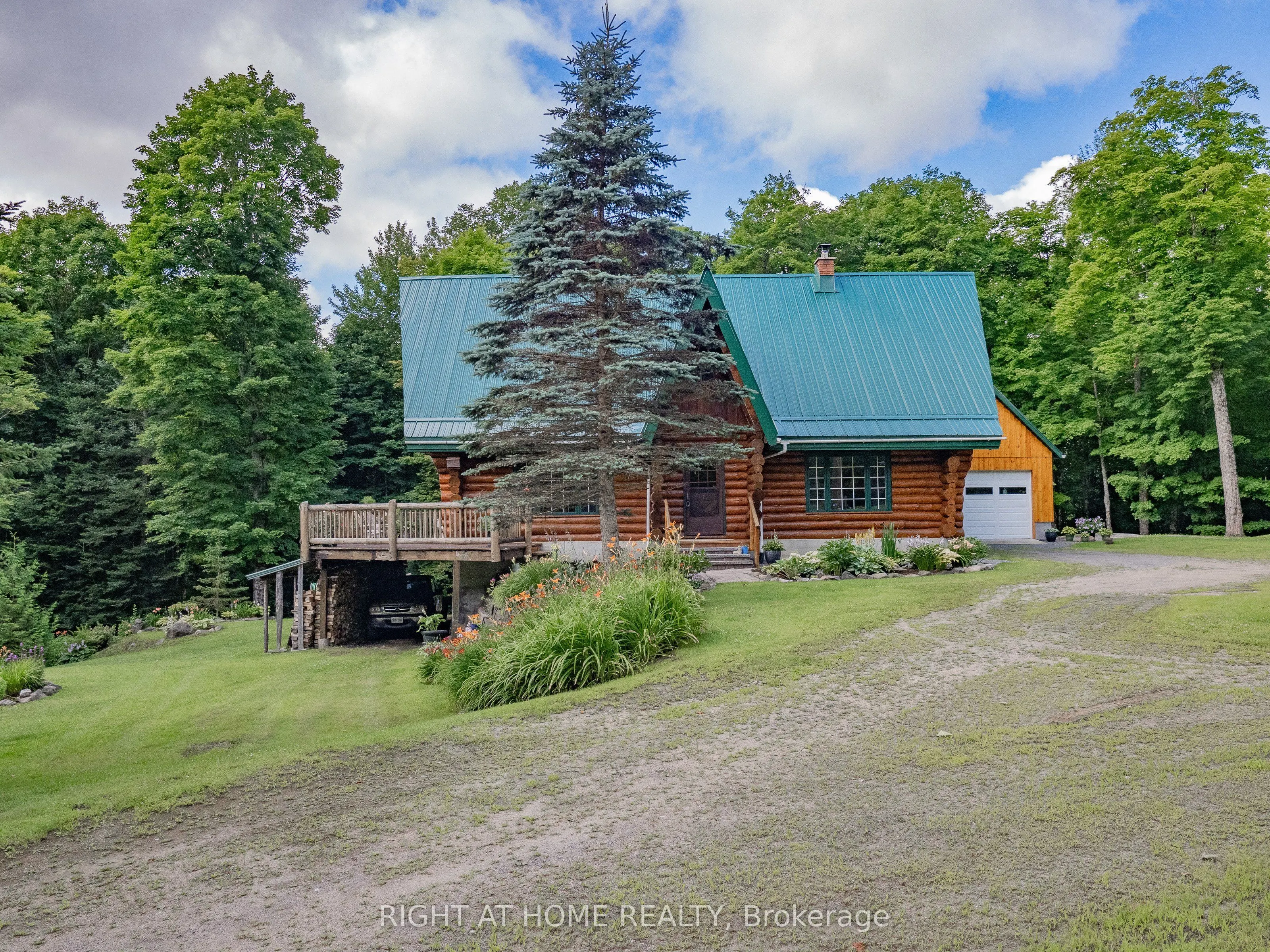 1696 Highway 118 E