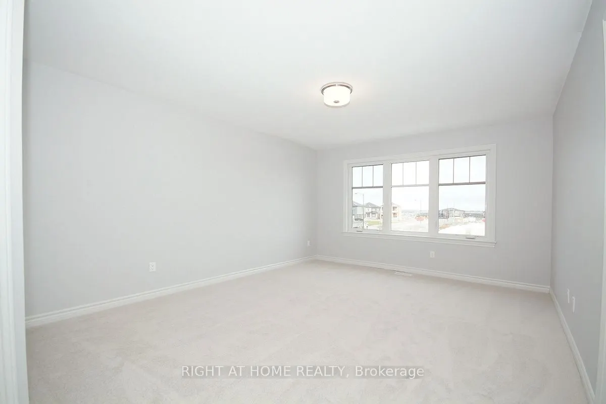 205 Finsbury Avenue