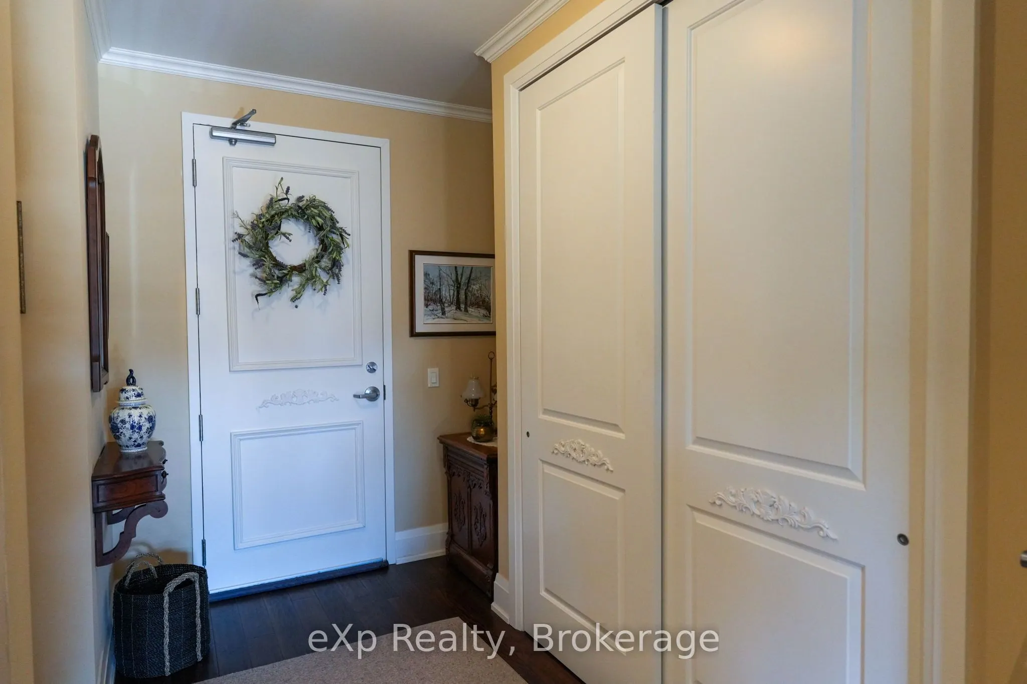 80 9th Street E, #203