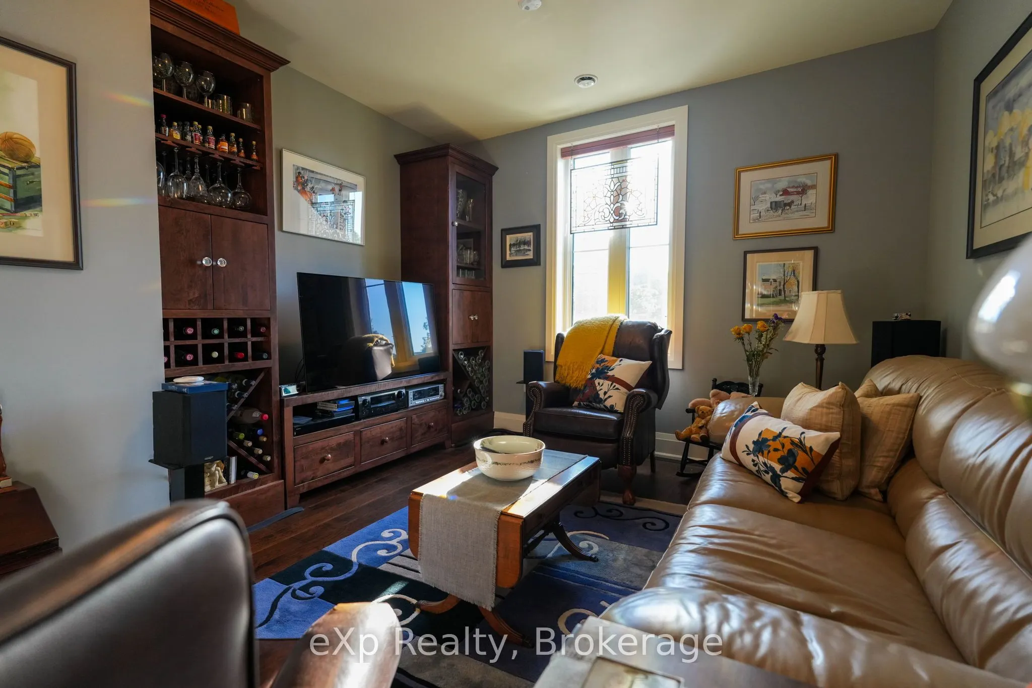 80 9th Street E, #203