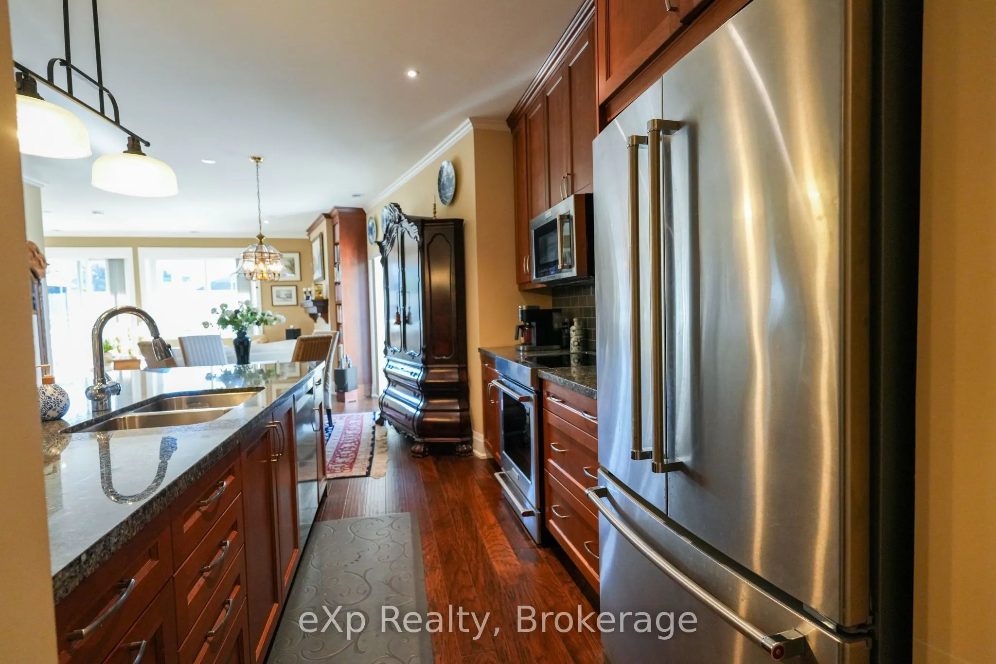 80 9th Street E, #203