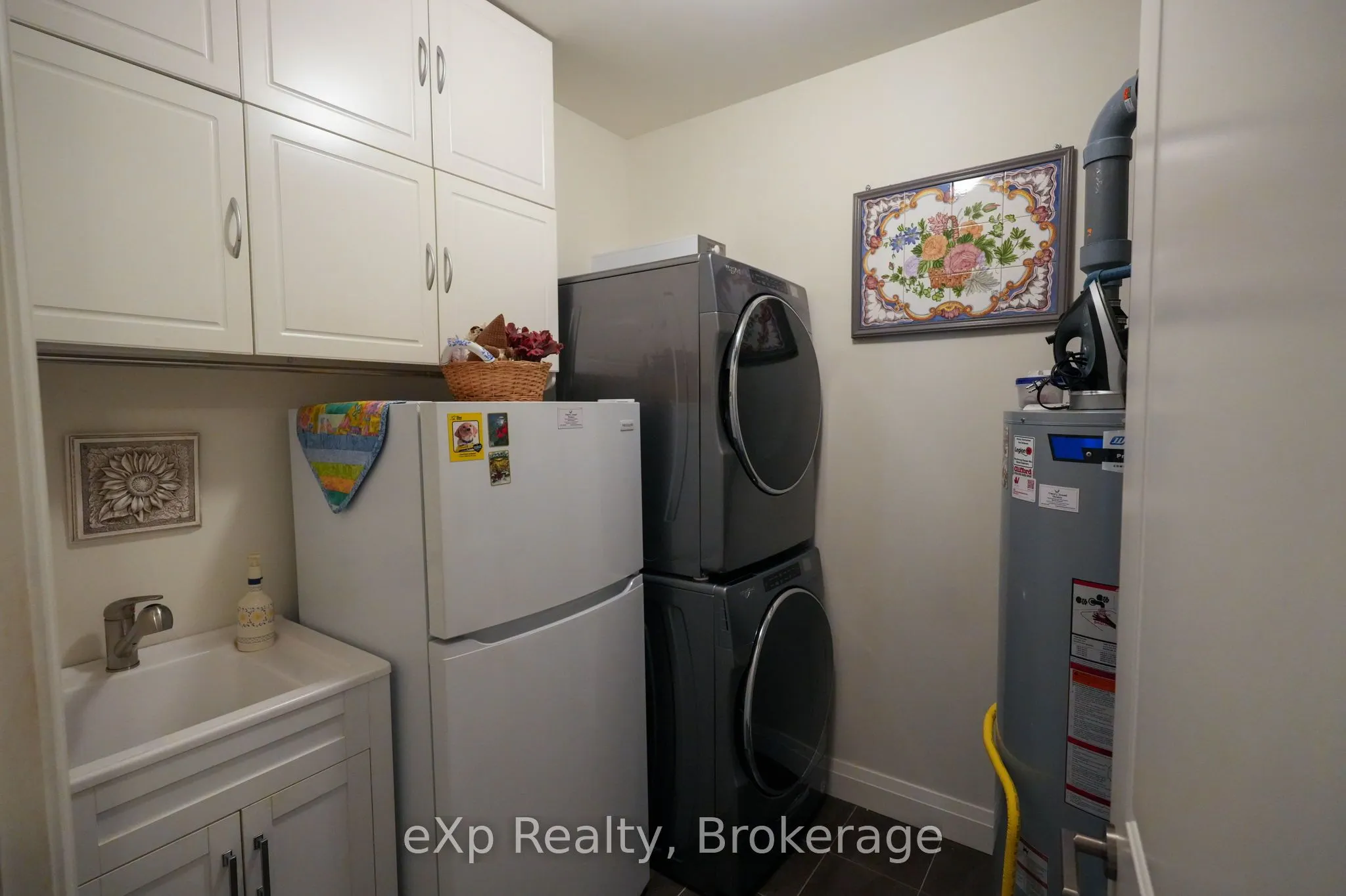 80 9th Street E, #203